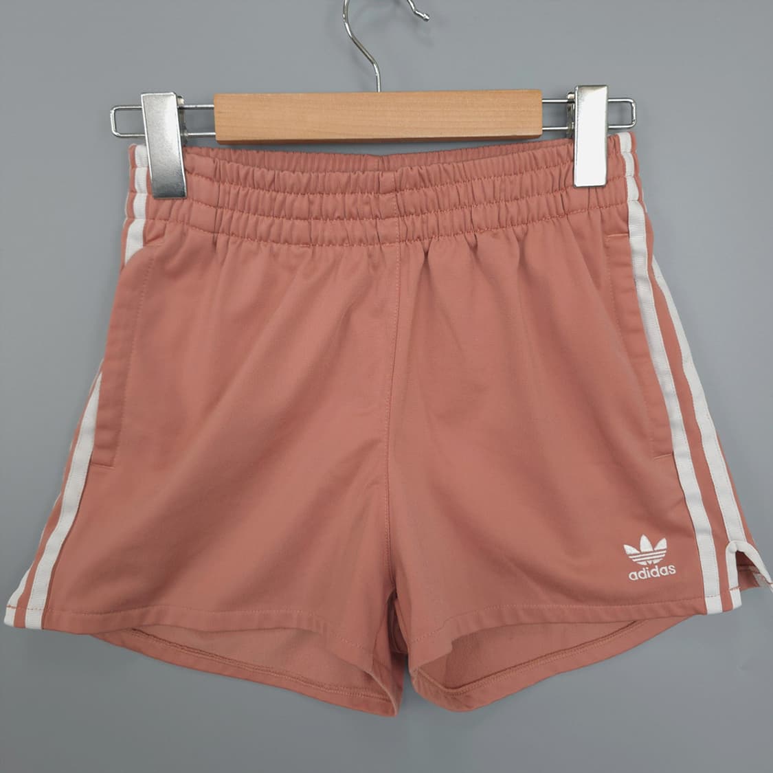  여성 아디다스 adidas 클래식 3선 트레포일 반바지 S 상품이미지1