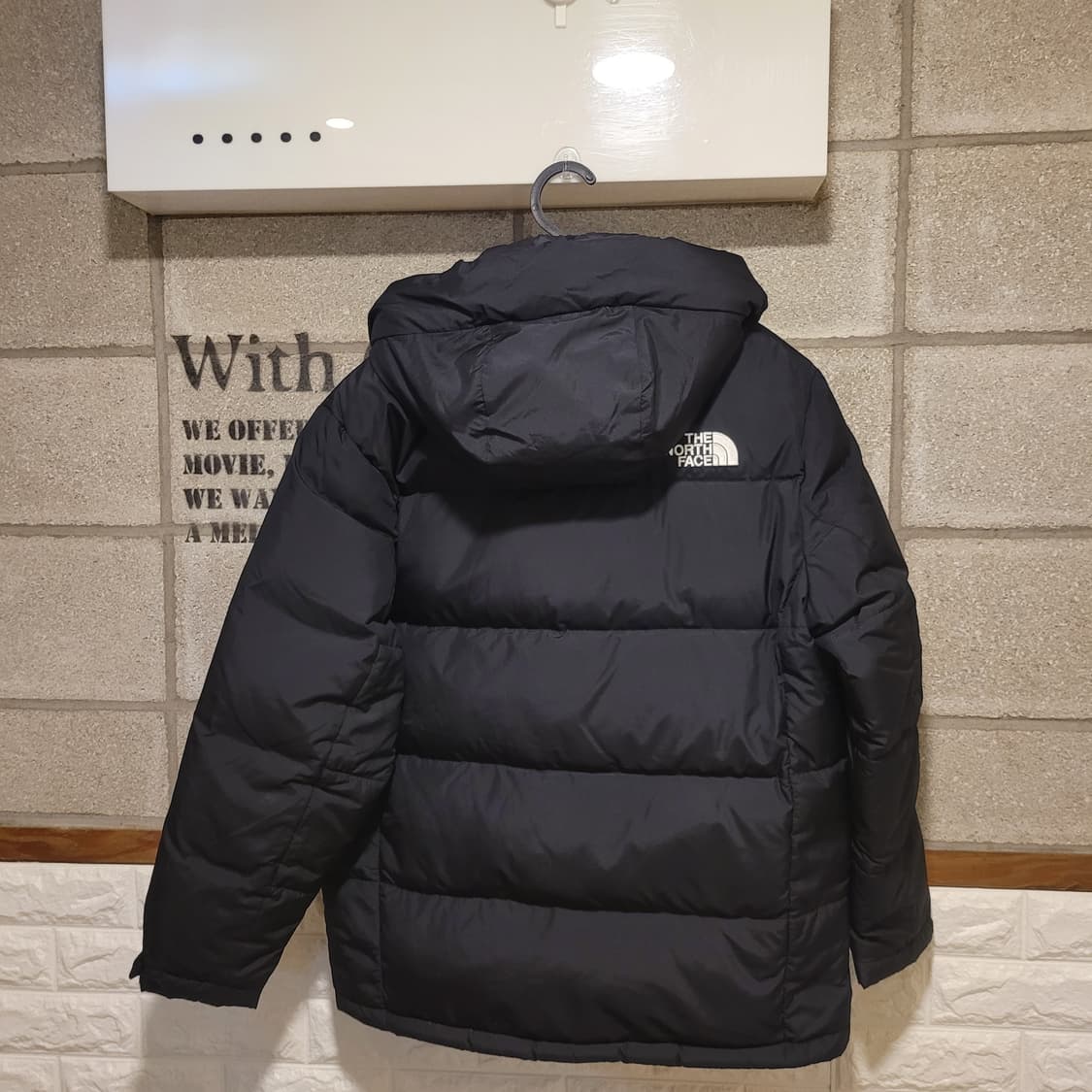 노스페이스 아웃라이트 다운 자켓 M 상품이미지2