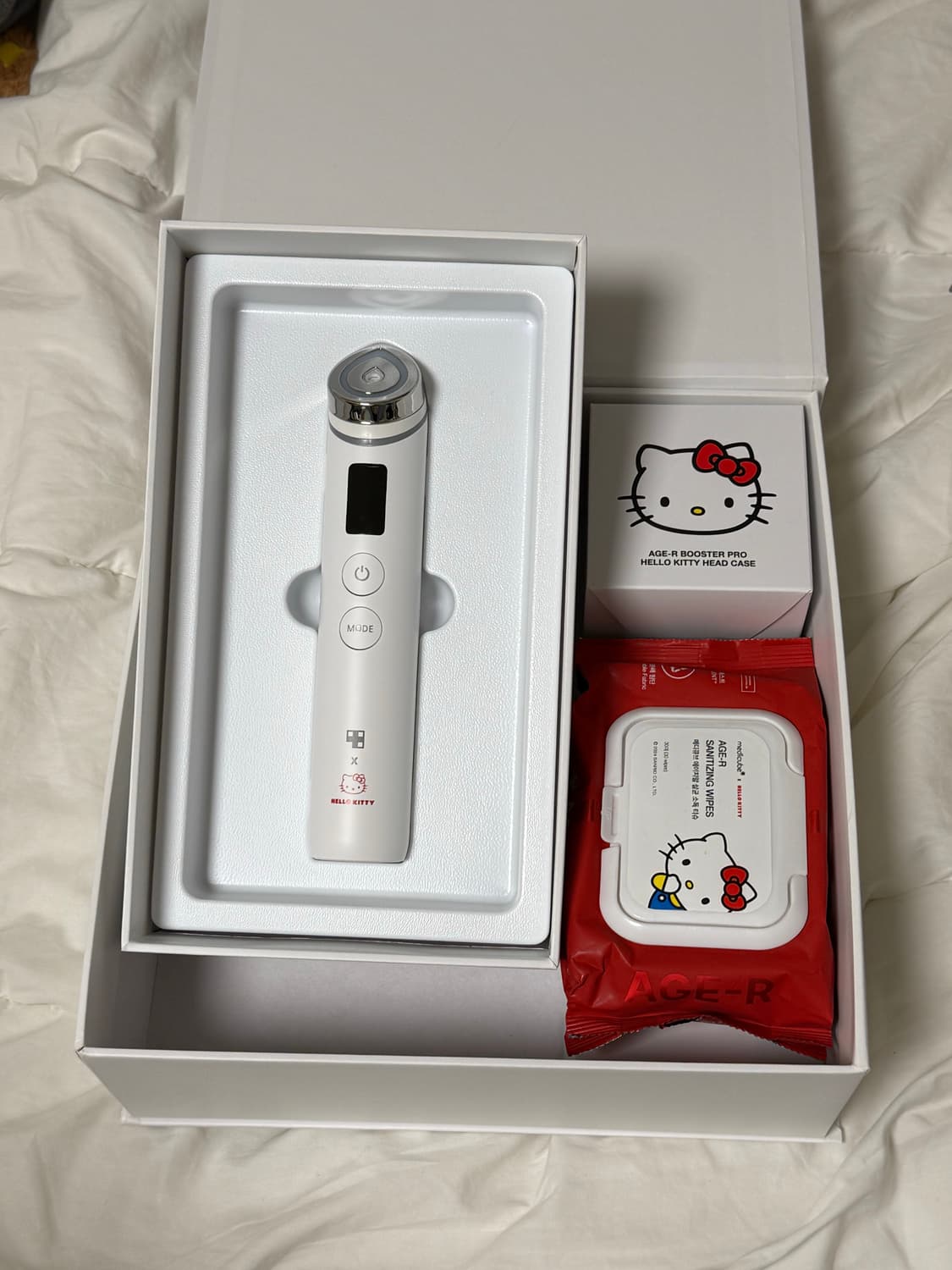 메디큐브 부스터프로 헬로키티 에디션  상품이미지3