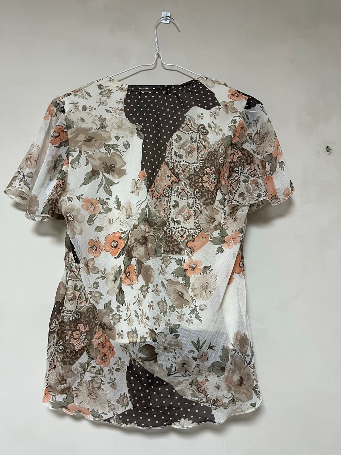 라떼갸루 모리 초코 도트 반팔티 상품이미지3