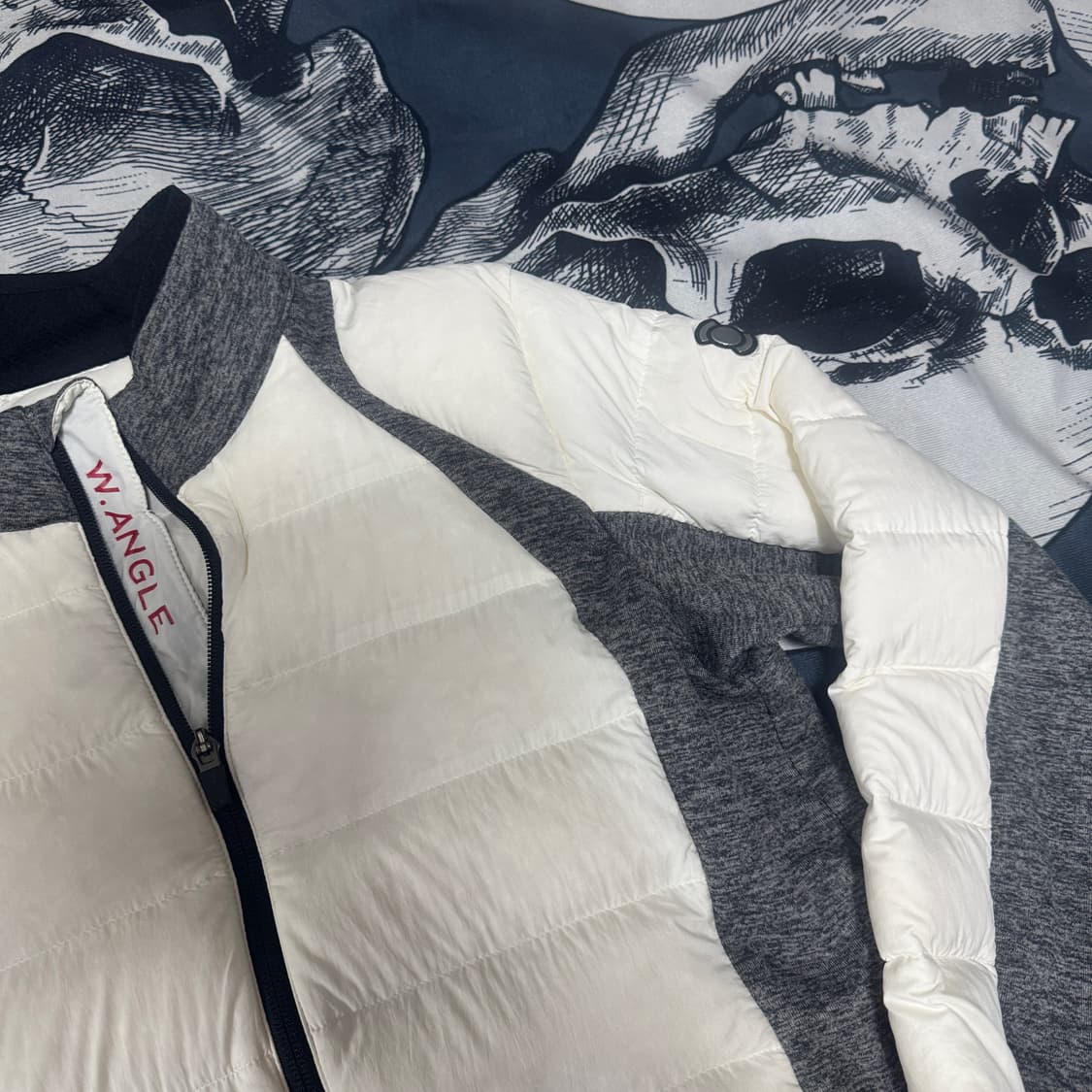 와이드앵글 구스다운 경량패딩 95사이즈 상품이미지3