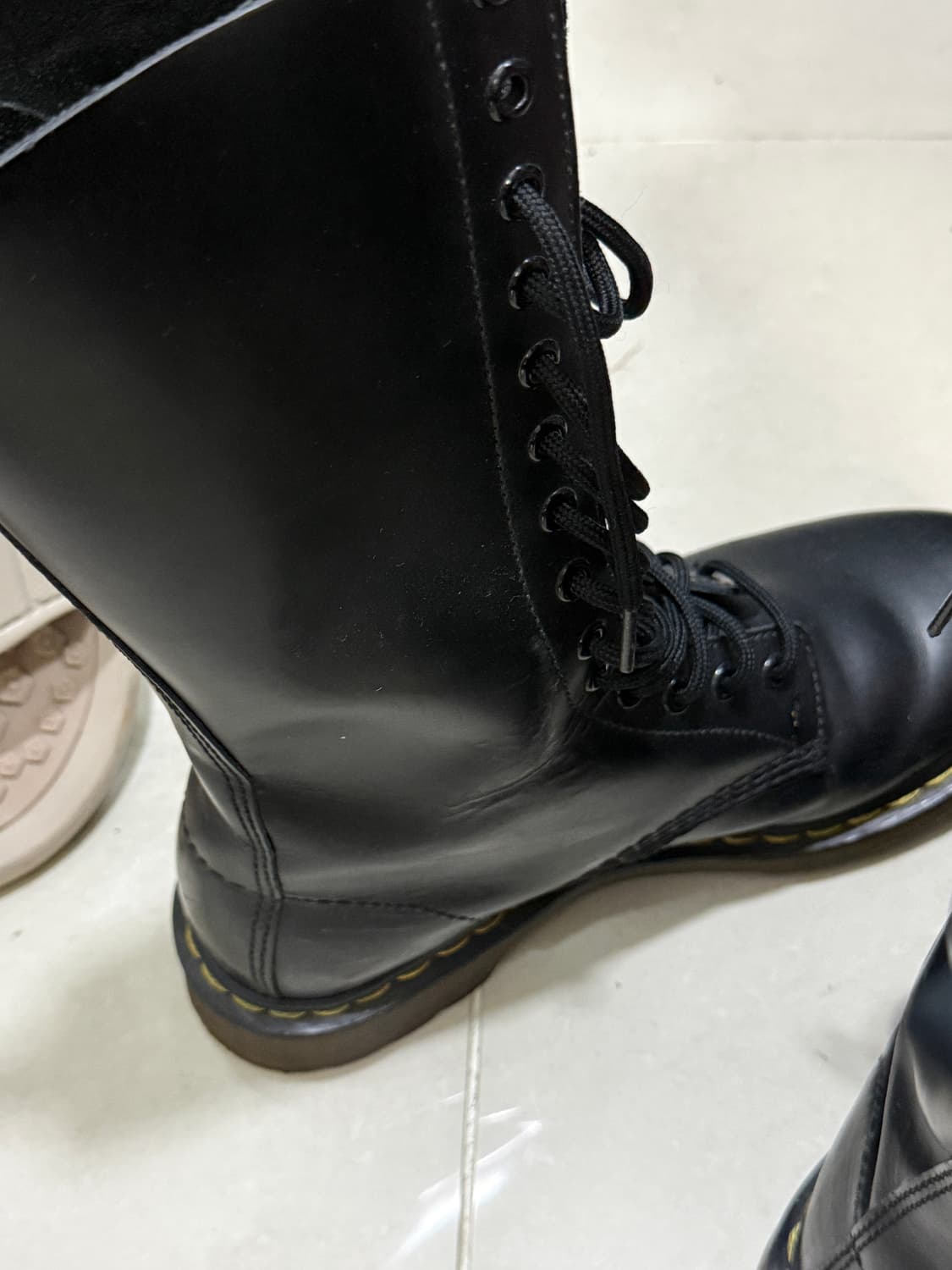 닥터마틴 14홀 250 상품이미지2