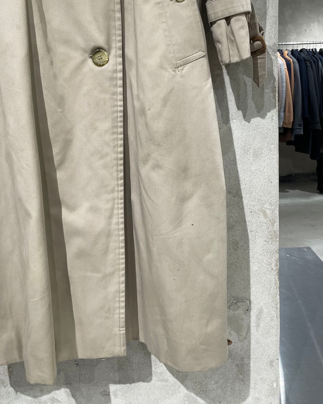 버버리 라이트 베이지 더블 브레스티드 트렌치 코트 상품이미지5