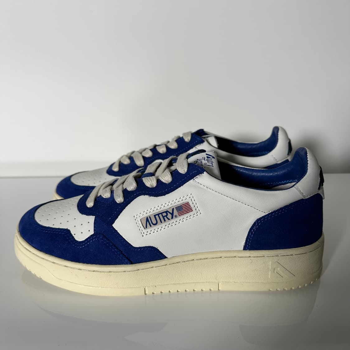 오트리 오픈 로우 스니커즈 상품이미지1