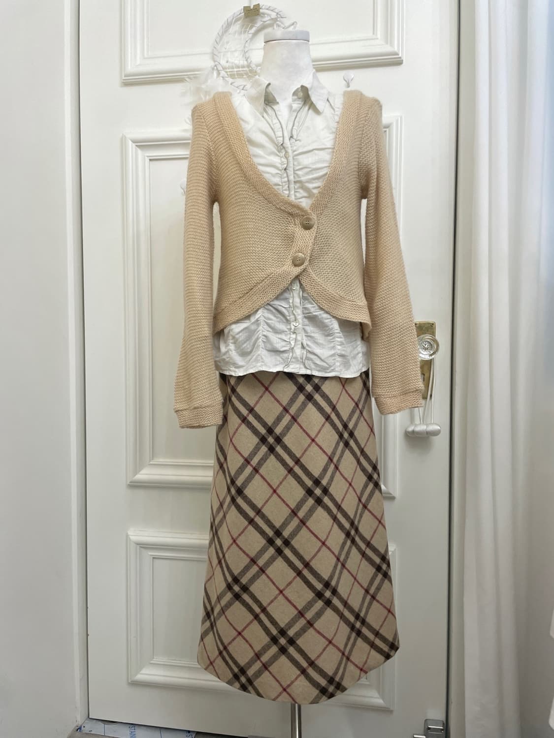 beige unbalance basic warm cardigan 상품이미지2