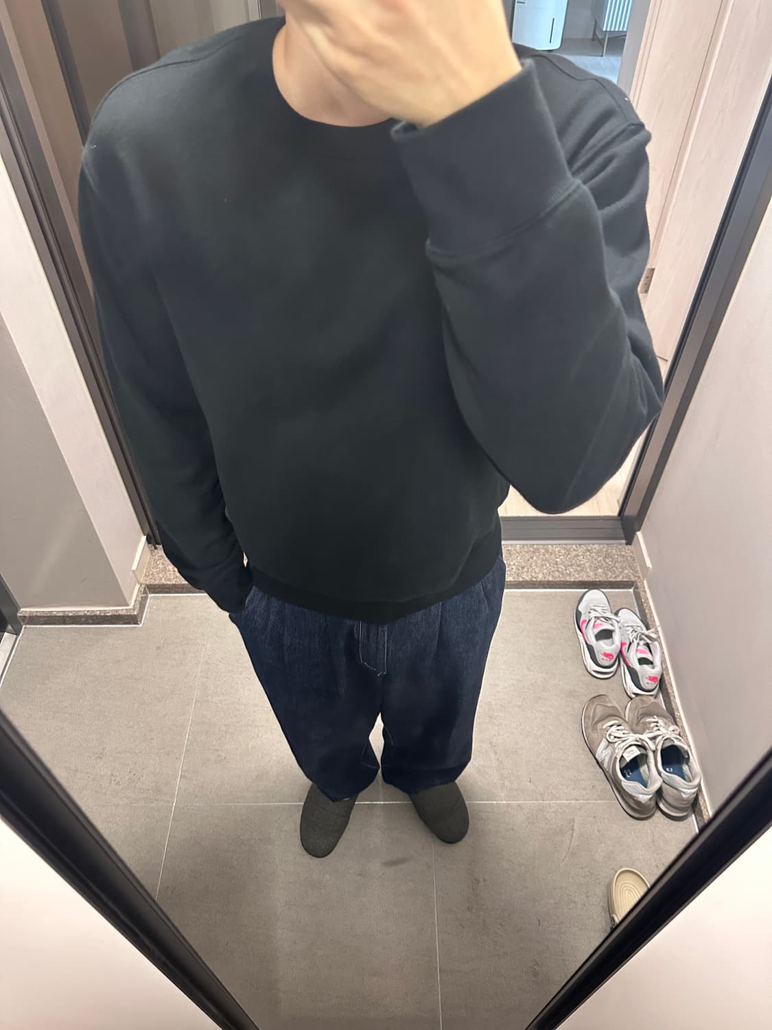 [새상품] 무탠다드 스웨트셔츠 맨투맨 블랙 L 상품이미지4