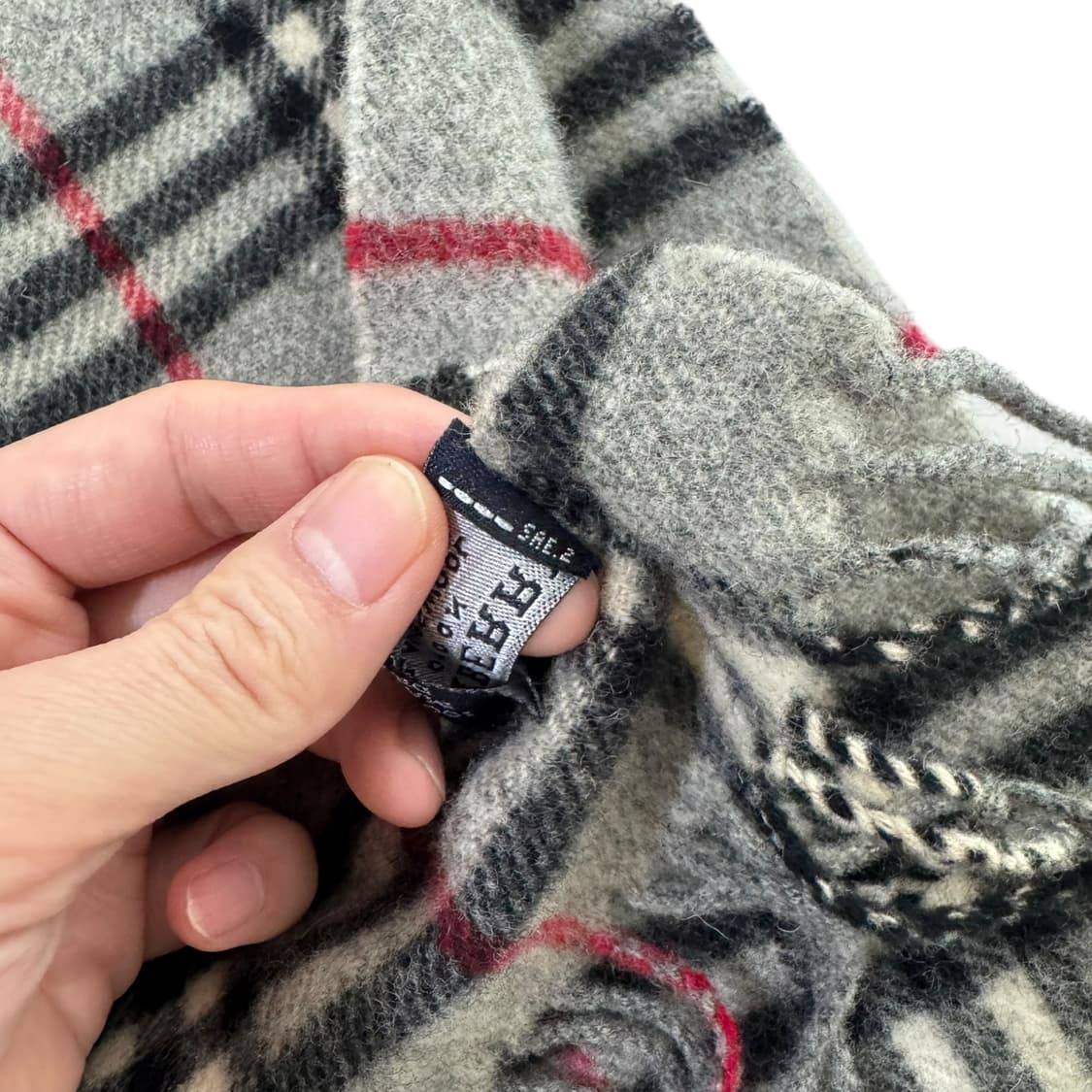 정품 버버리 노바체크 그레이 머플러 상품이미지5