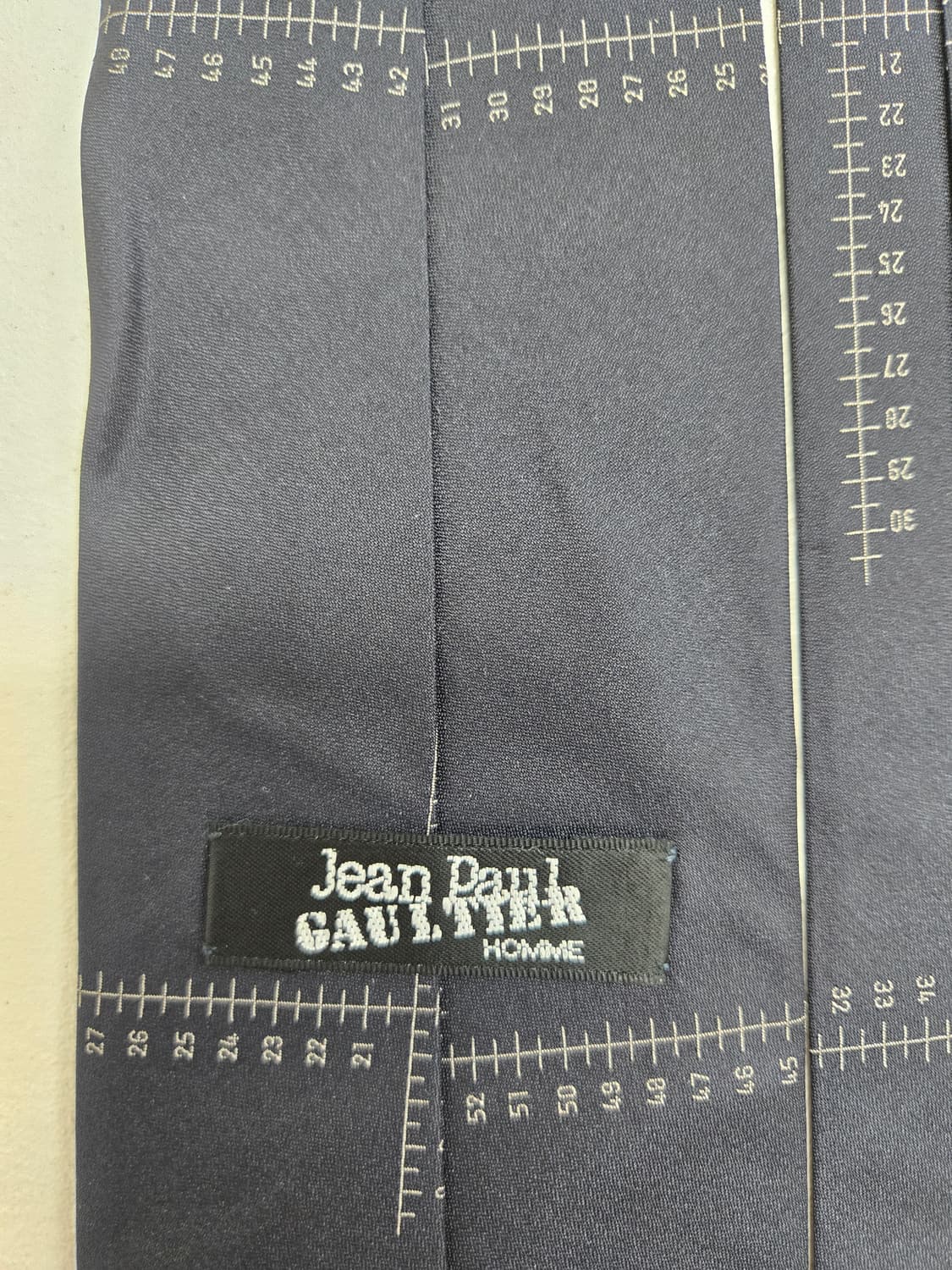 장 폴 고티에 블랙 눈금자 패턴 넥타이 상품이미지3