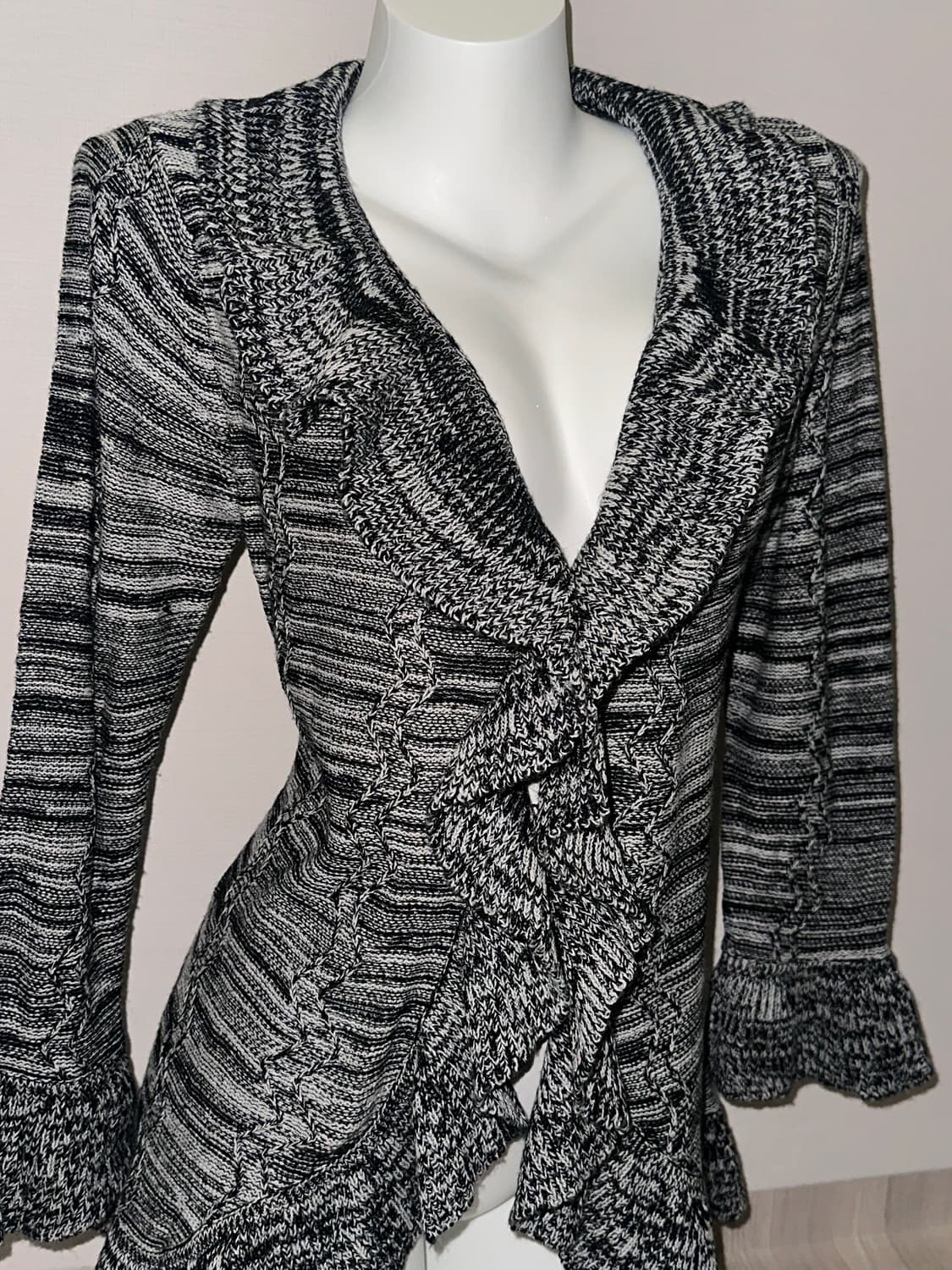 빈티지 프릴 러플 차콜 가디건 상품이미지3