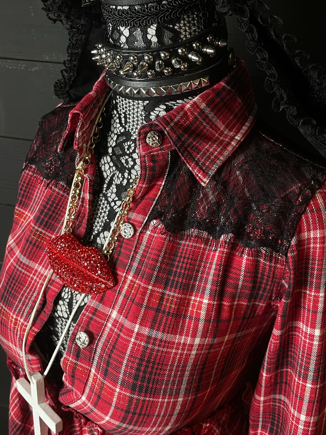 PINK LATTE 핑크 라떼 블랙 레이스 레드 체크 패턴 나나 원피스 상품이미지4