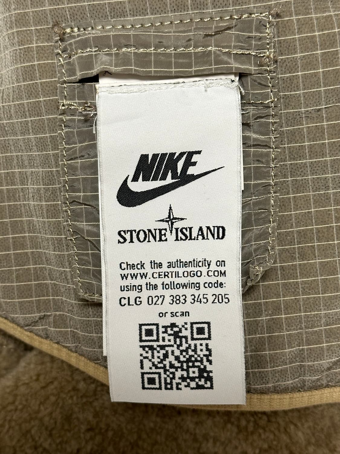 스톤아일랜드 x 나이키 자카드 그리드 울 점퍼 XL(105-110) 상품이미지3