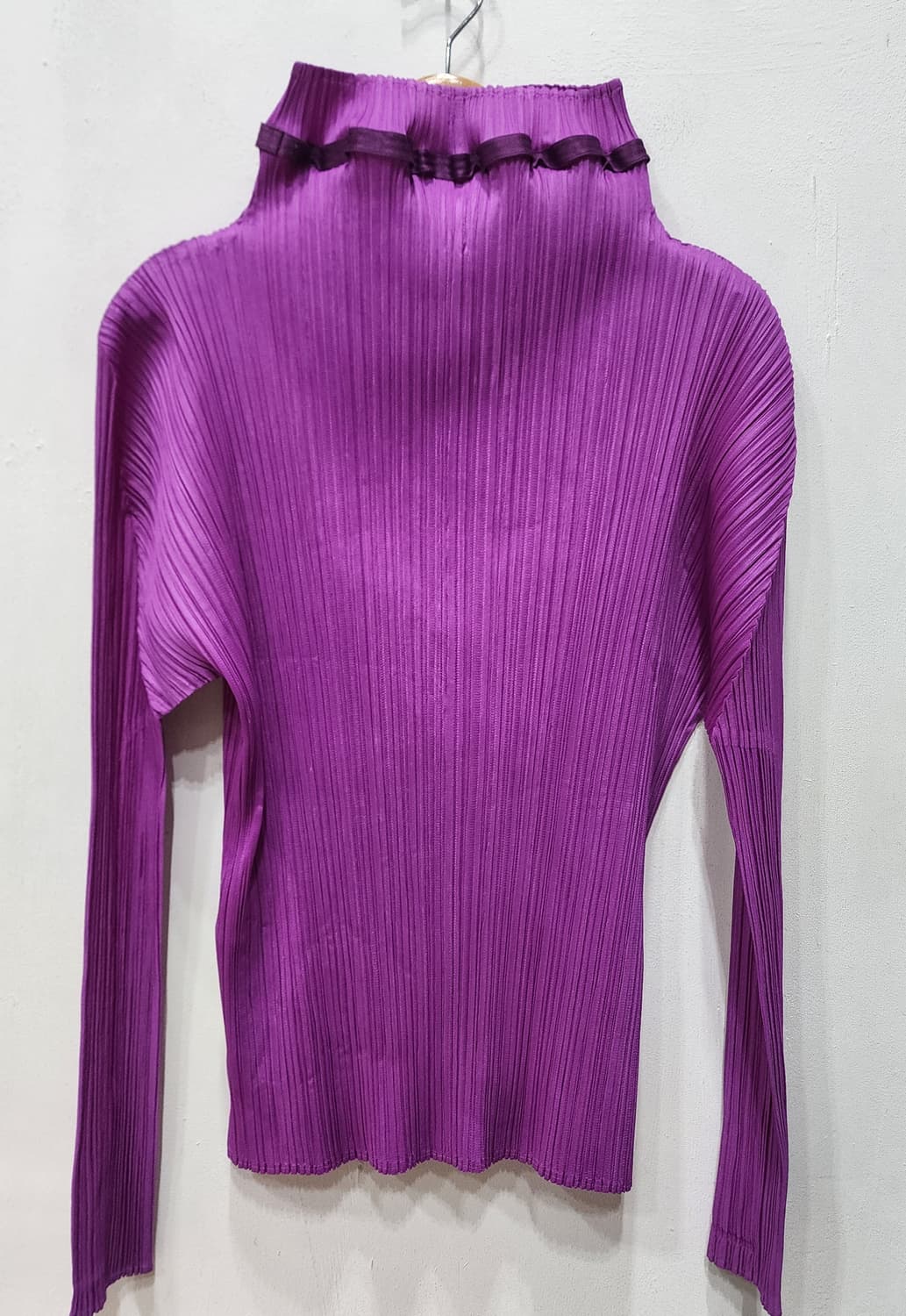 플리츠플리즈 하이넥 긴팔  퍼플 3사이즈 상품이미지2