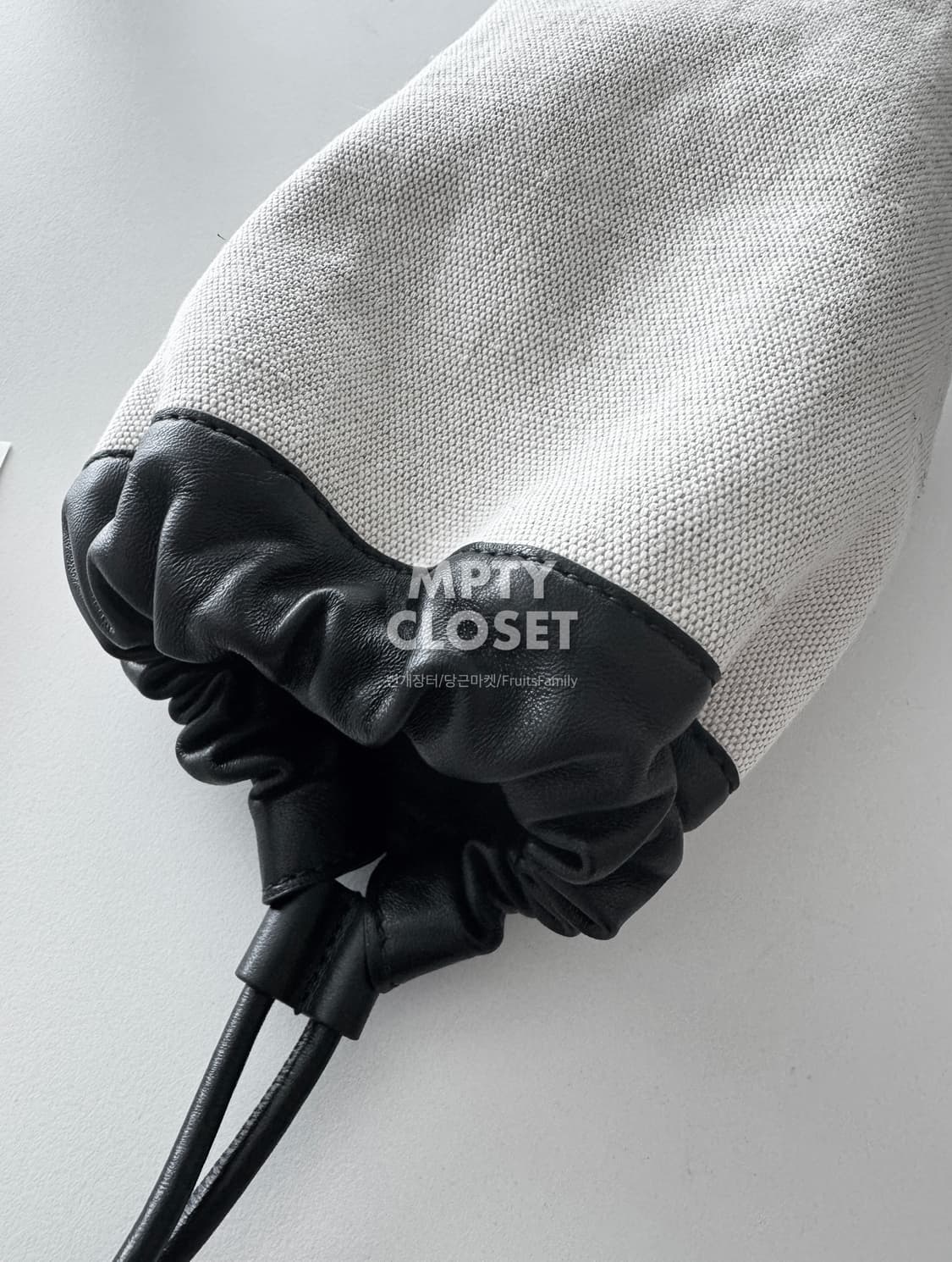 질샌더 덤플링 드로우스트링 파우치 상품이미지5