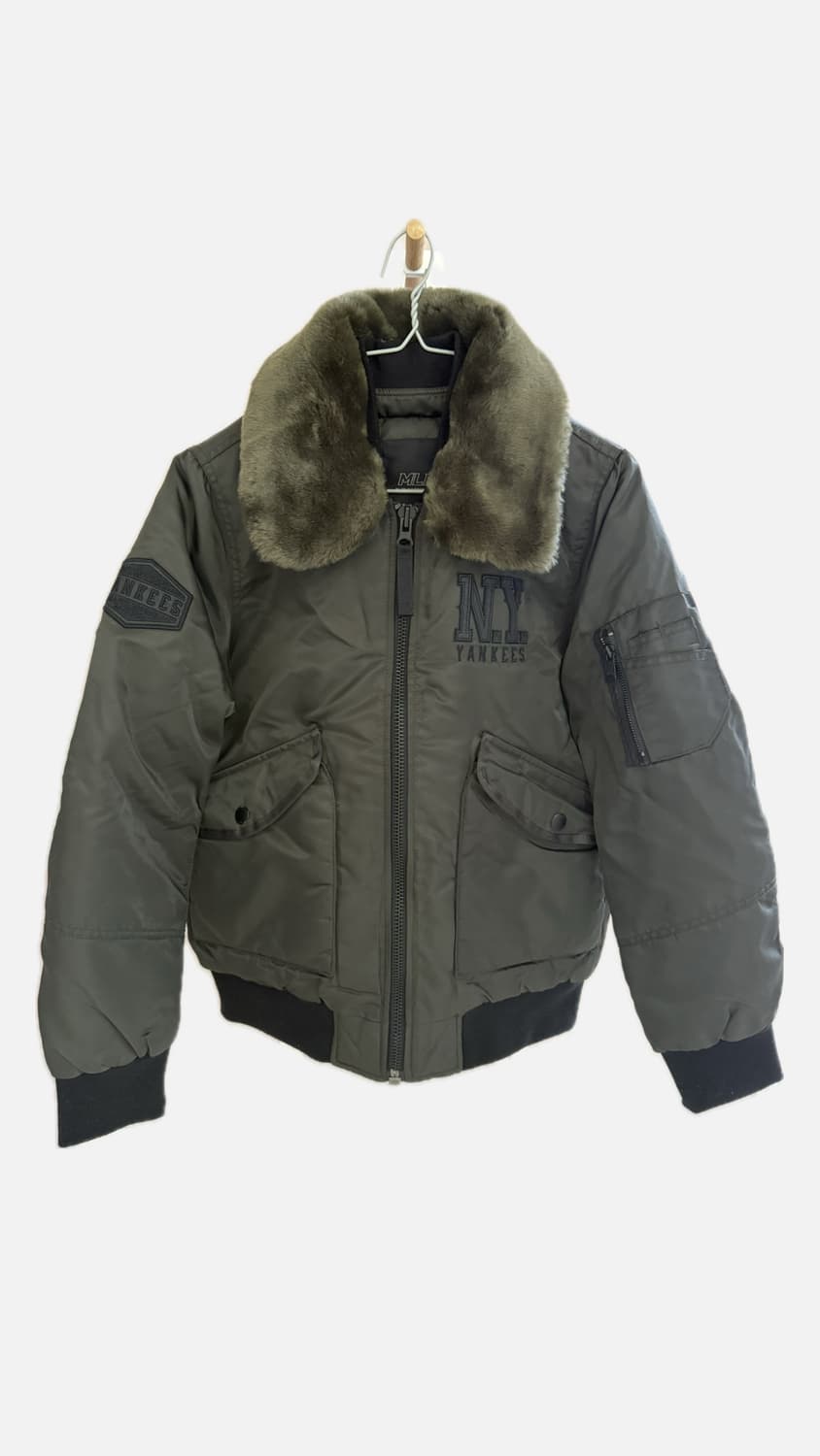 엠엘비(MLB) 겨울항공점퍼 상품이미지1