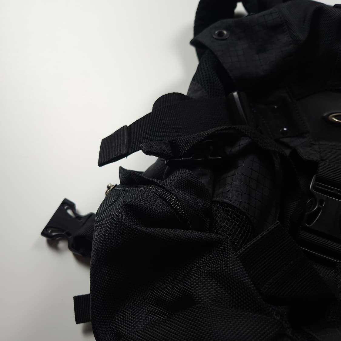 오클리 아이콘 3.0 테크니컬 백팩 블랙 (OS) 상품이미지6