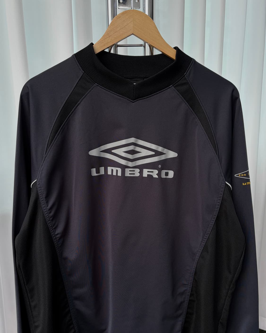 [L]엄브로 UMBRO 로고 피스테 웜업 져지 상품이미지5