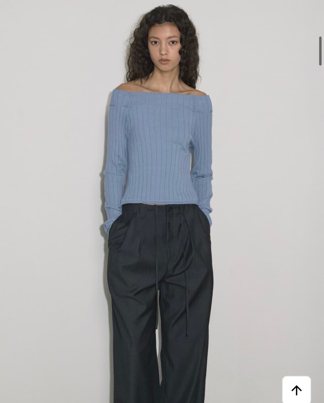 이어닝 WOOL STRIPE PIN-TUCK SLACKS, 차콜  상품이미지2