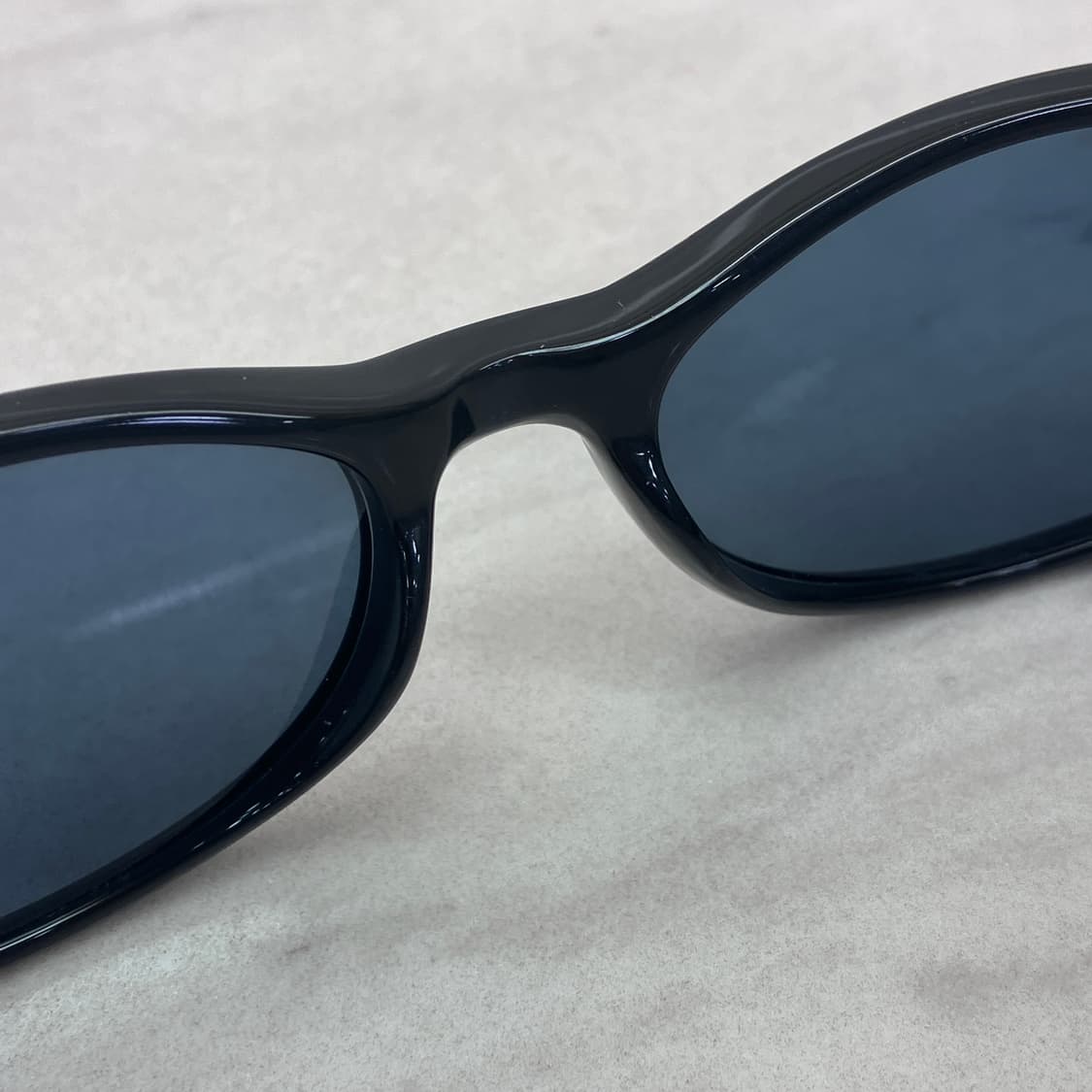 D12 보이런던 BOYLONDON 블랙 실버 오벌 콤비 선글라스 상품이미지4