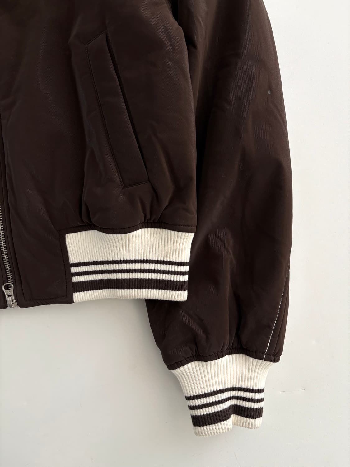 Matin Kim 마뗑킴 브라운컬러 스타디움 봄버 자켓 상품이미지7