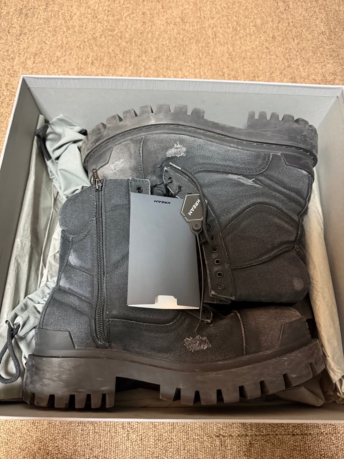 발렌시아가 컴뱃 스트라이크 부츠 블랙 41 상품이미지1