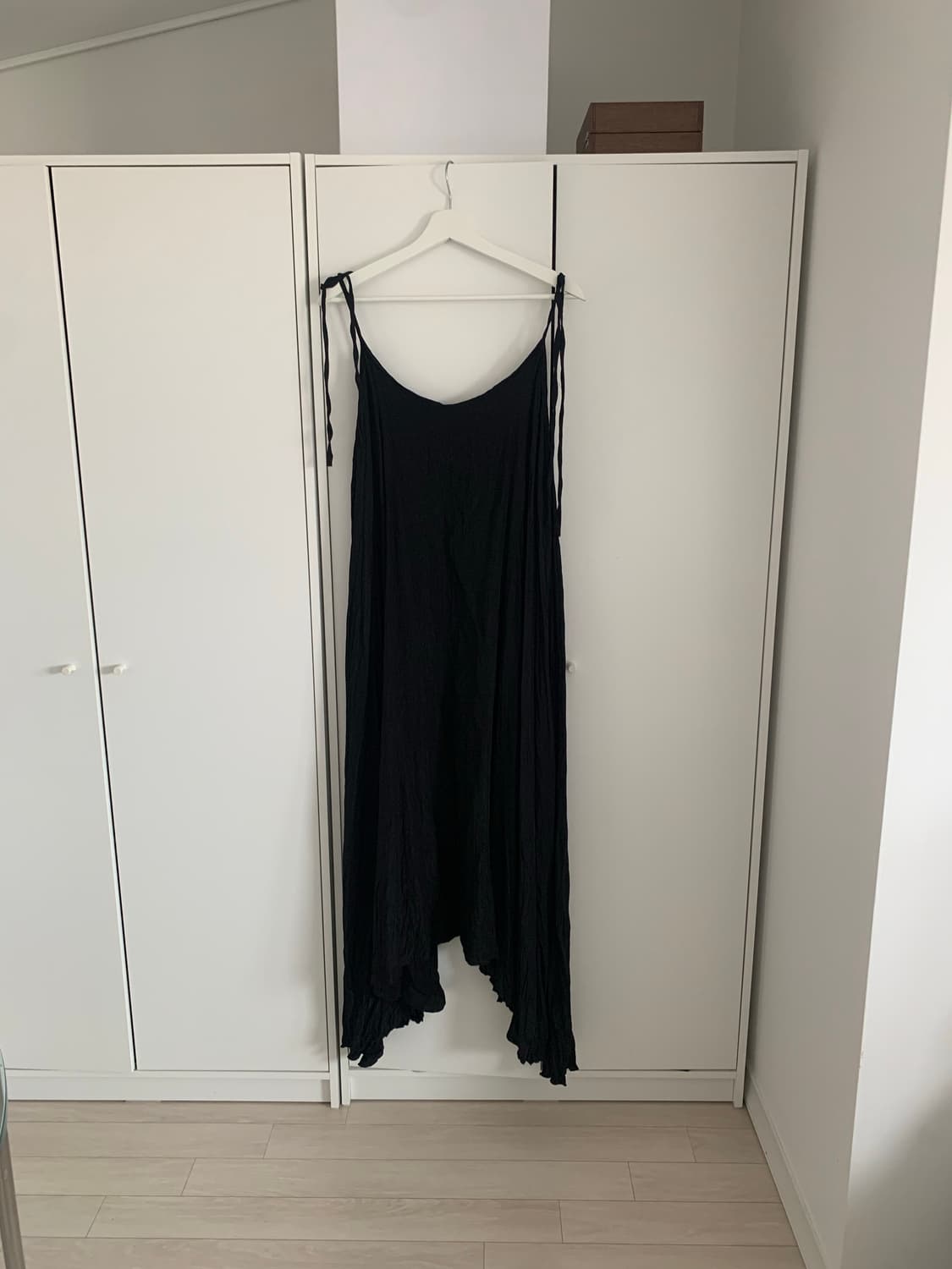 블랙 언발란스 원피스 상품이미지3