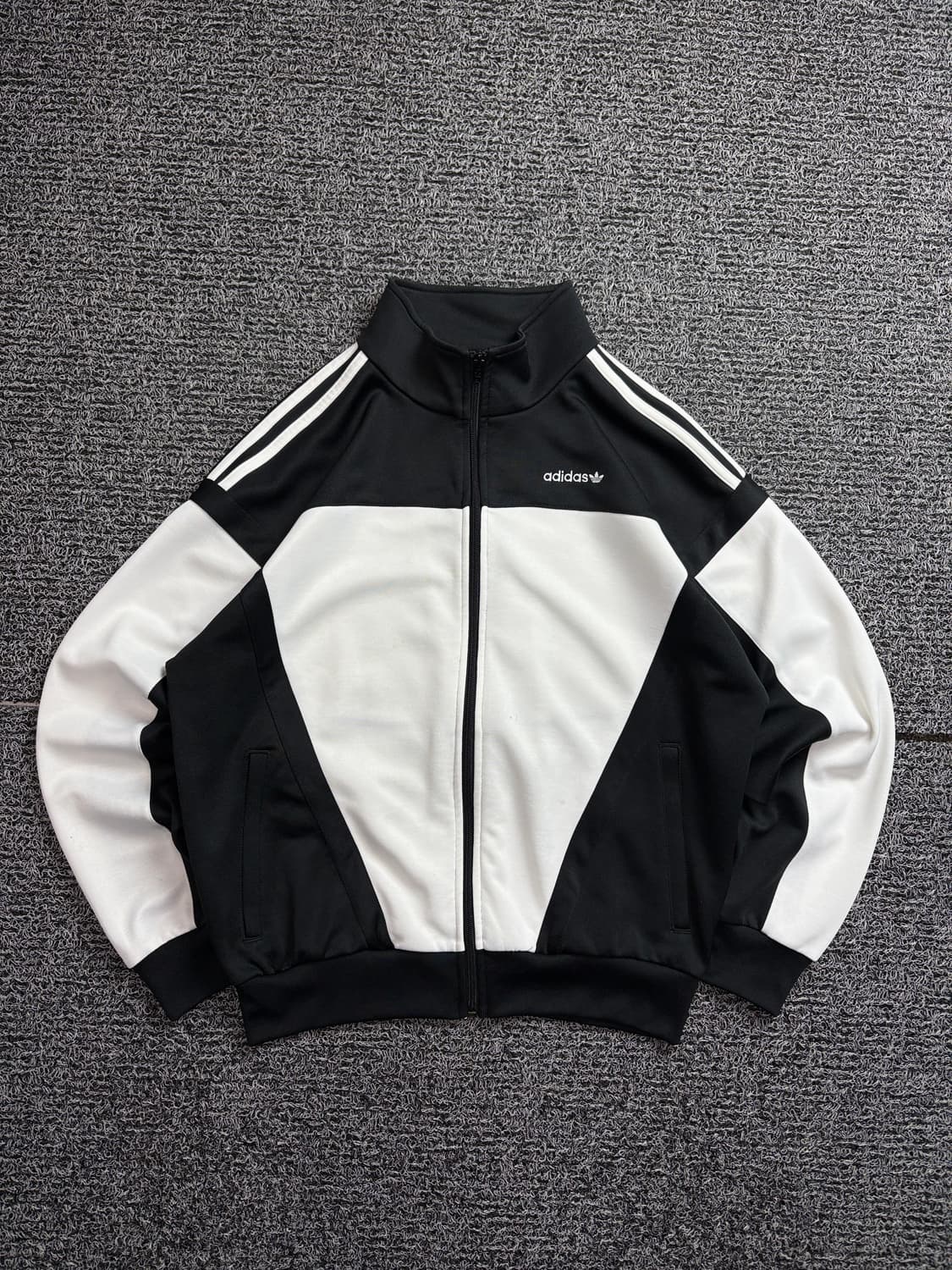 아디다스 클래식 흰검 배색 트랙탑 져지 2091 상품이미지2