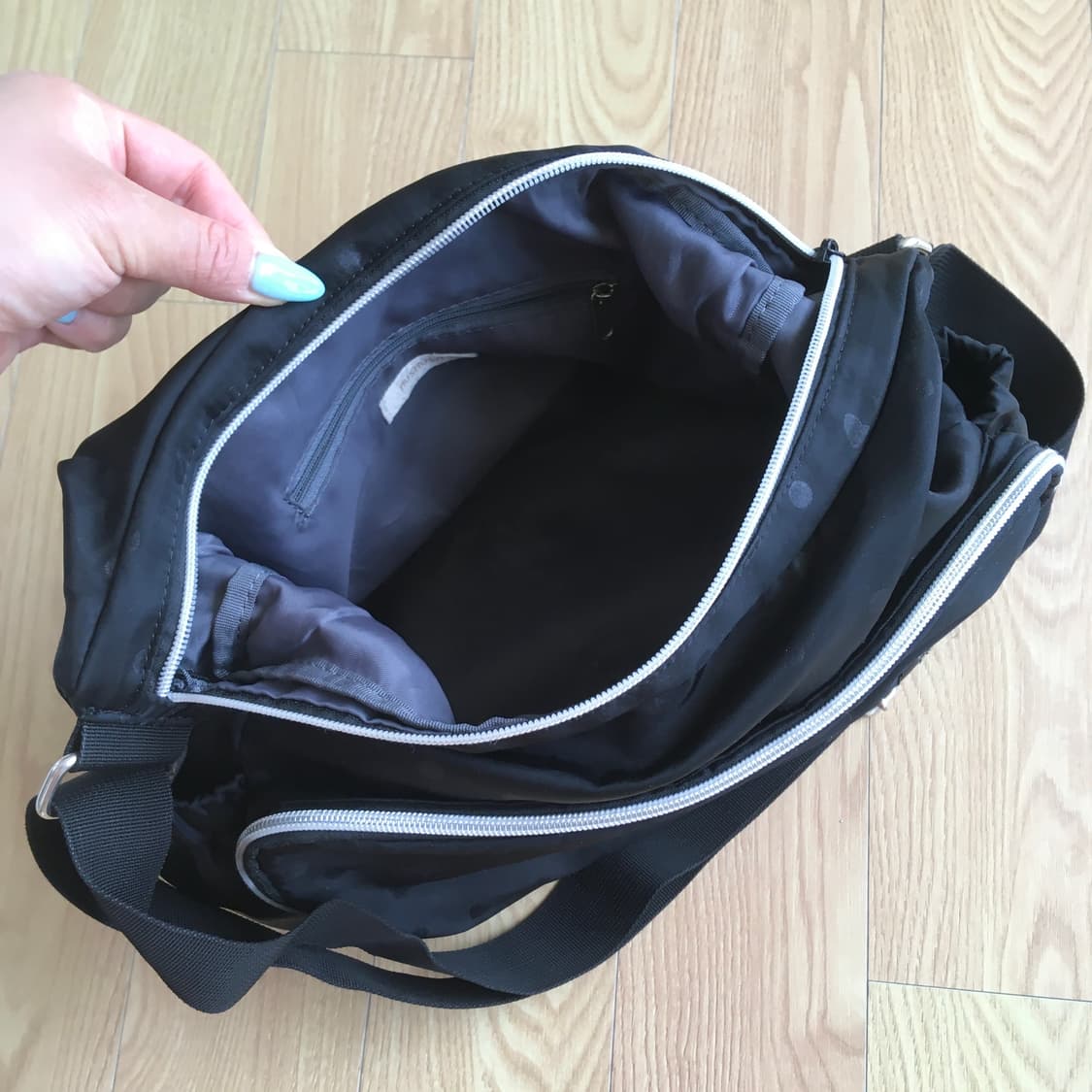 HUSHUSH/ 도트크로스백 모리걸토트크로스백 땡땡이크로스백  상품이미지4