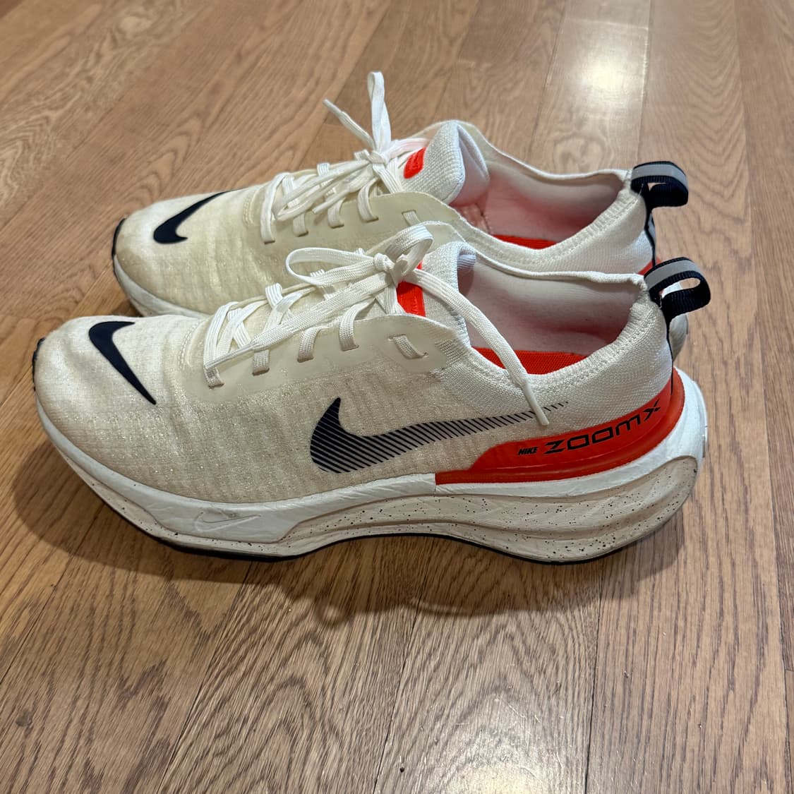 Nike 줌X 인빈시블 런 플라이니트 3 화이트 브라이트 크림슨 상품이미지6