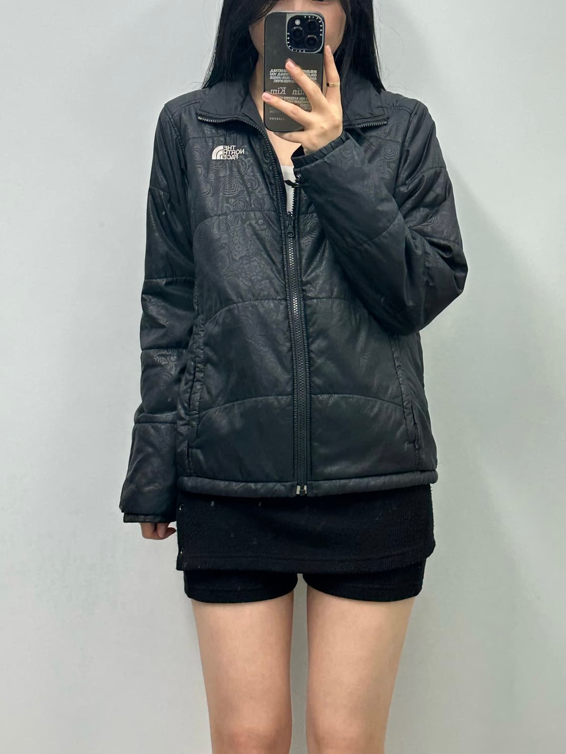 노스페이스 자수로고 블랙 경량 패딩 상품이미지1