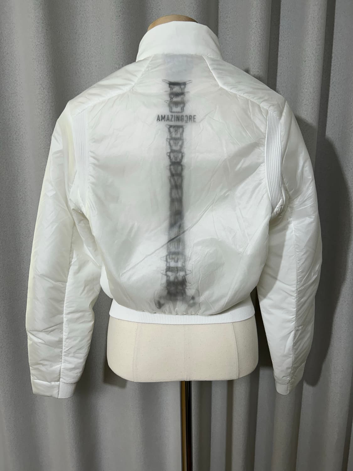 어메이징크리 여성 에어로다이나믹 에어홀 패딩 자켓 -새상품- 상품이미지4