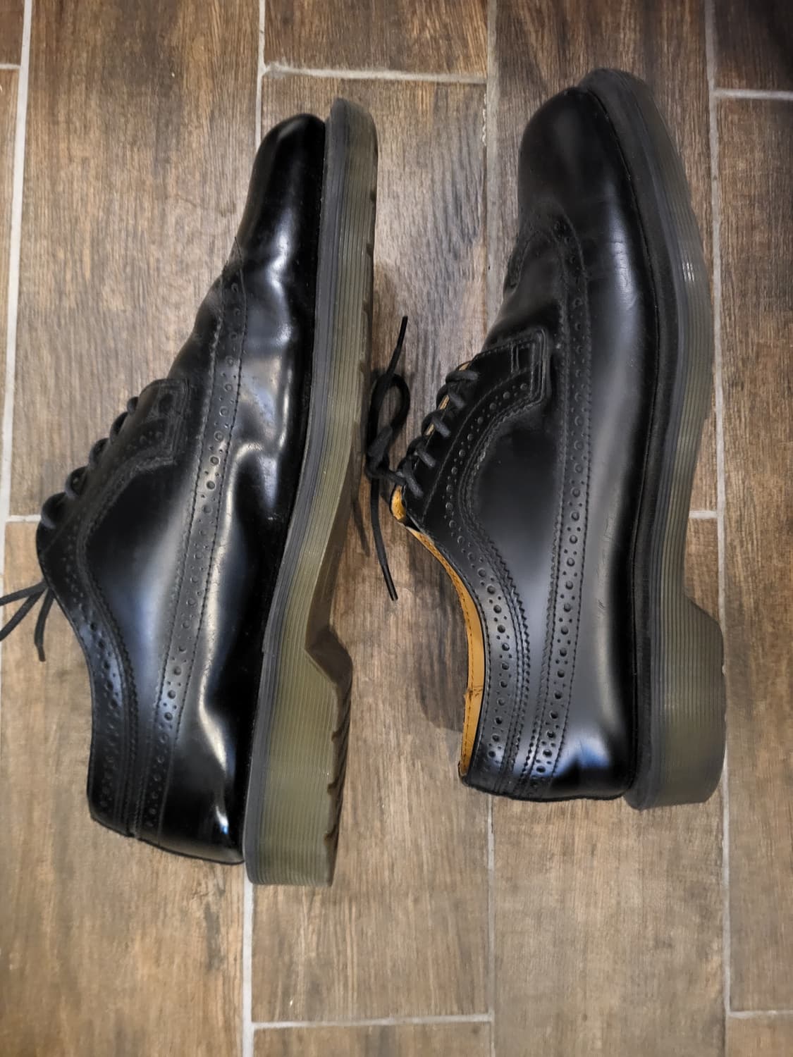 닥터마틴 블랙 윙팁 슈즈 uk9 상품이미지2