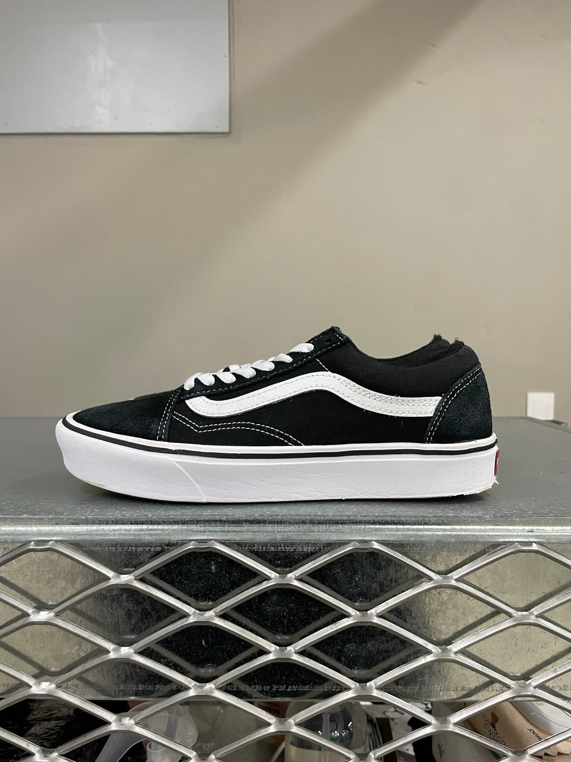 반스 컴피쿠시 올드스쿨 블랙 245 상품이미지1