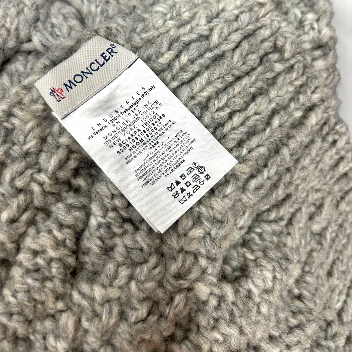 몽클레어 와펜 니팅 스웨터 머플러 상품이미지4