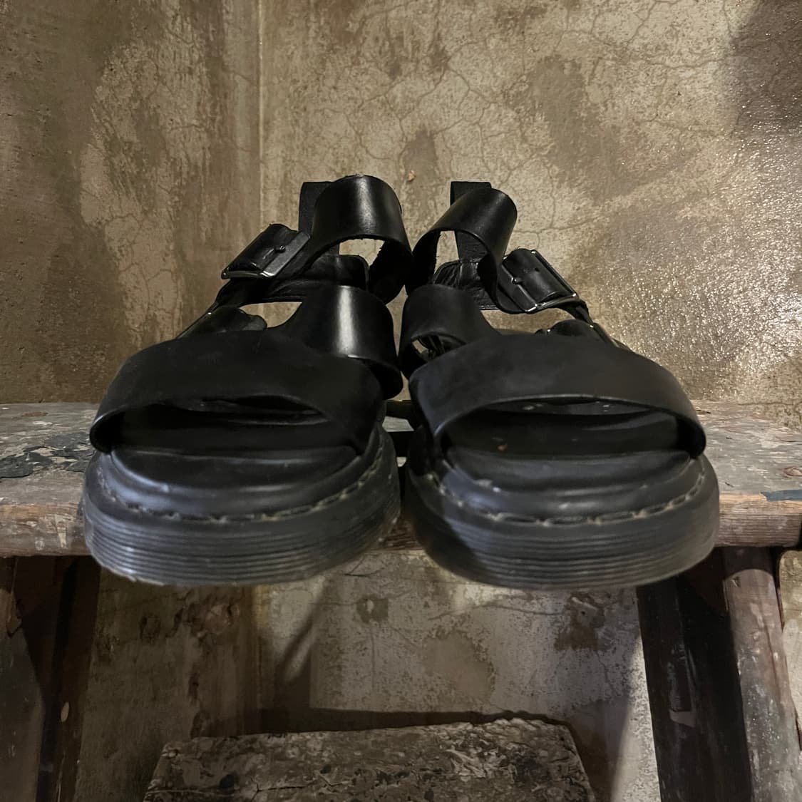 닥터마틴 그리폰 샌들 상품이미지2