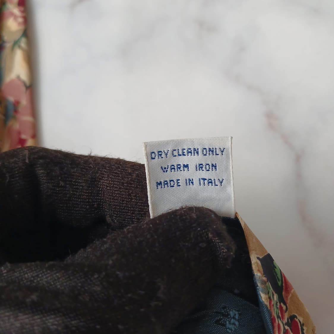 지방시 실크 브라운 플로럴 패턴 넥타이 9.6cm A등급 A19618
 상품이미지10