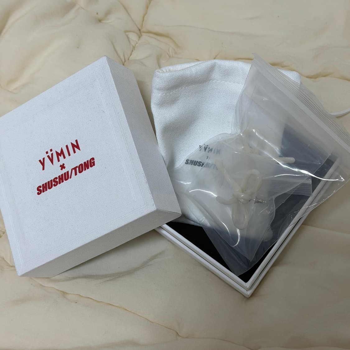 Shushu Tong 슈슈통 위민 YVMIN 리본 귀걸이 오프화이트 상품이미지5