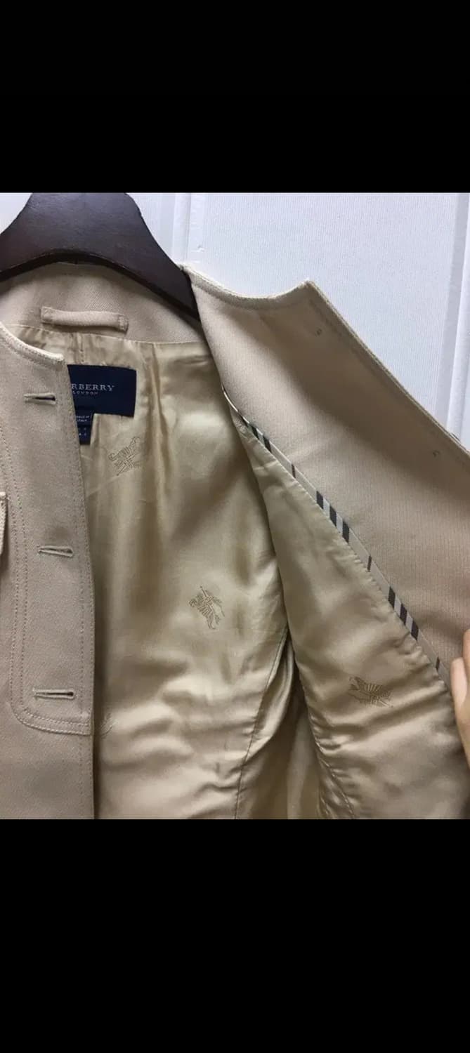 버버리 노카라 베이지 크롭자켓 숏자켓 정품 상품이미지7