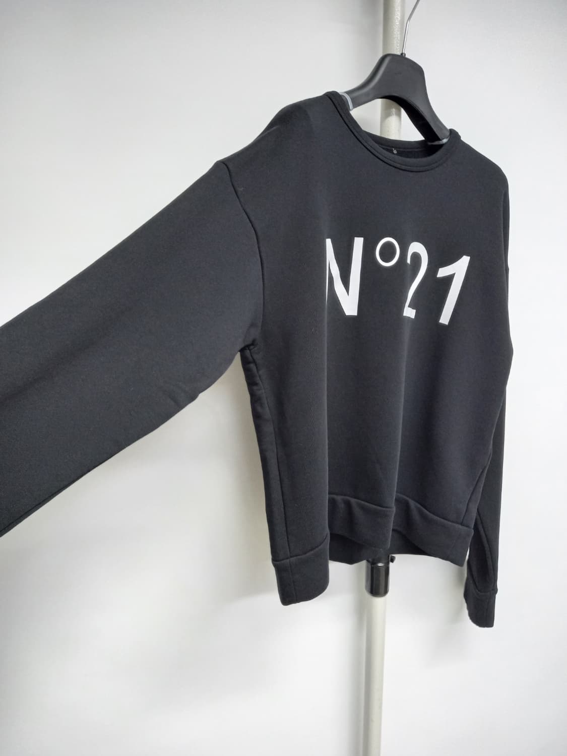 누메로벤투노 N21 춘추동 맨투맨 40.77 상품이미지4