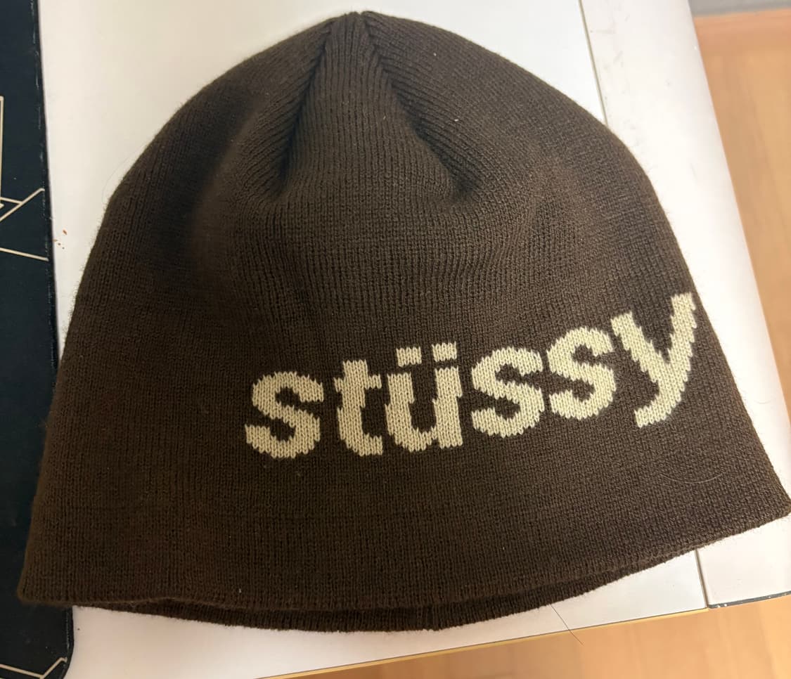 스투시 헬베티카 자카드 비니 브라운 상품이미지2