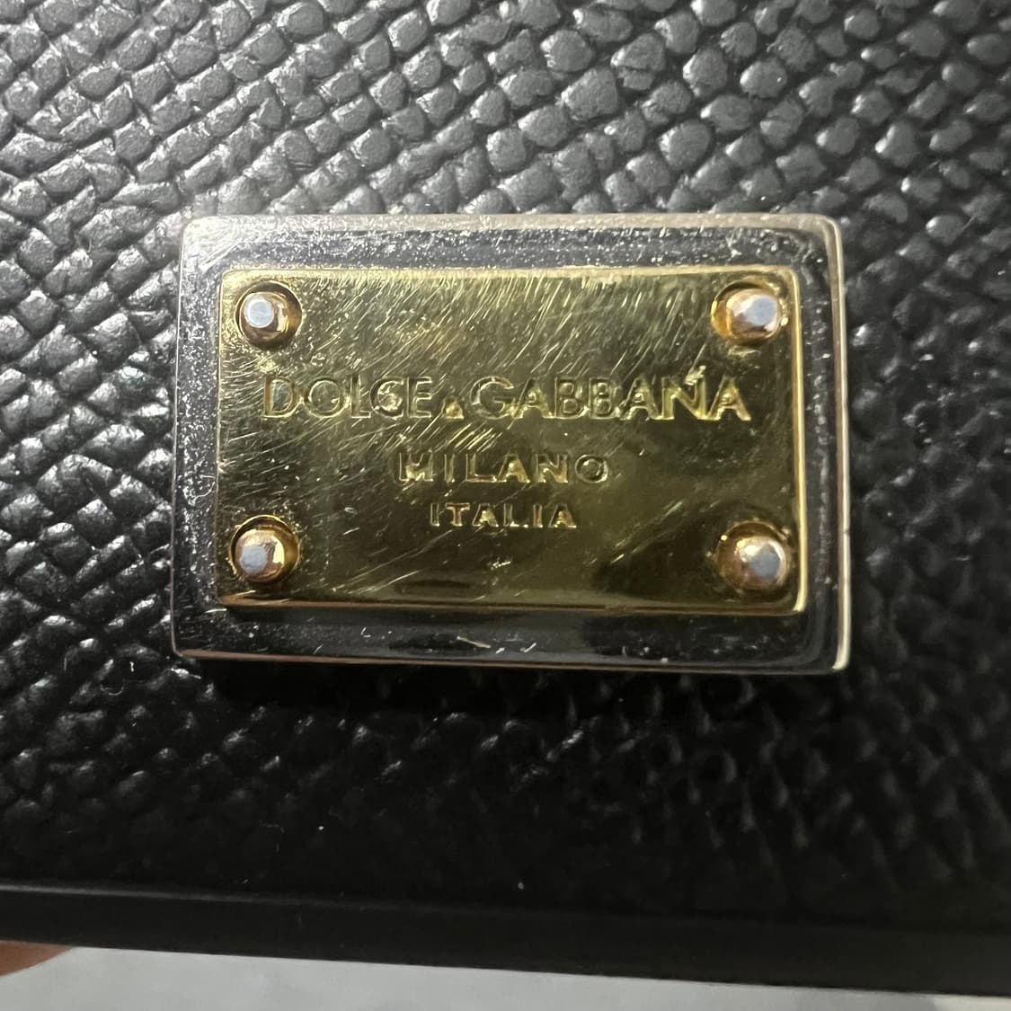 돌체 앤 가바나 아이폰 13 프로 가죽 케이스 상품이미지6