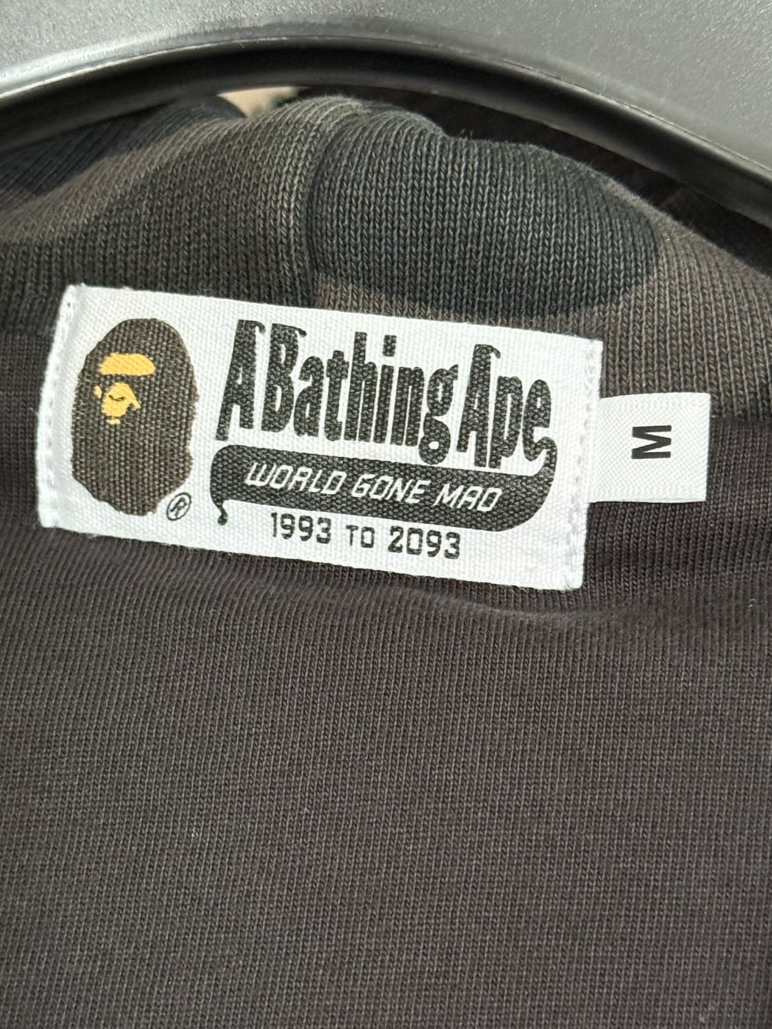 베이프 퍼스트 카모 헤비 워시 크롭 핏 집 후드 블랙 상품이미지4