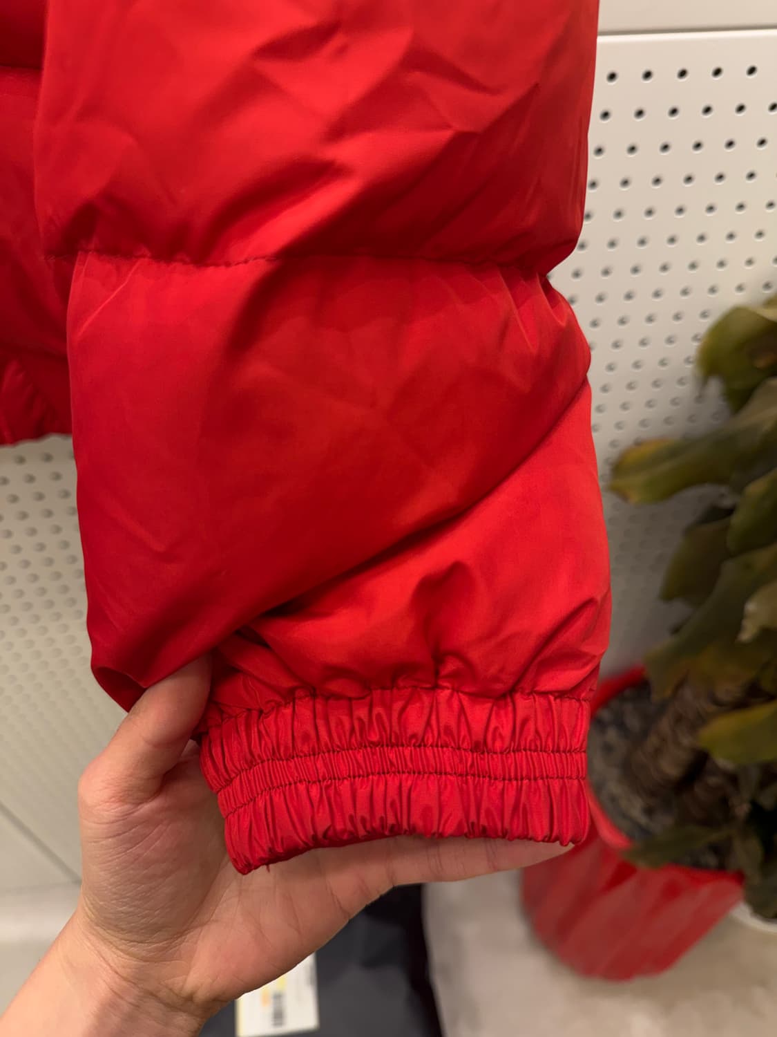 미스치프 빅로고 레드 패딩  U15 상품이미지4