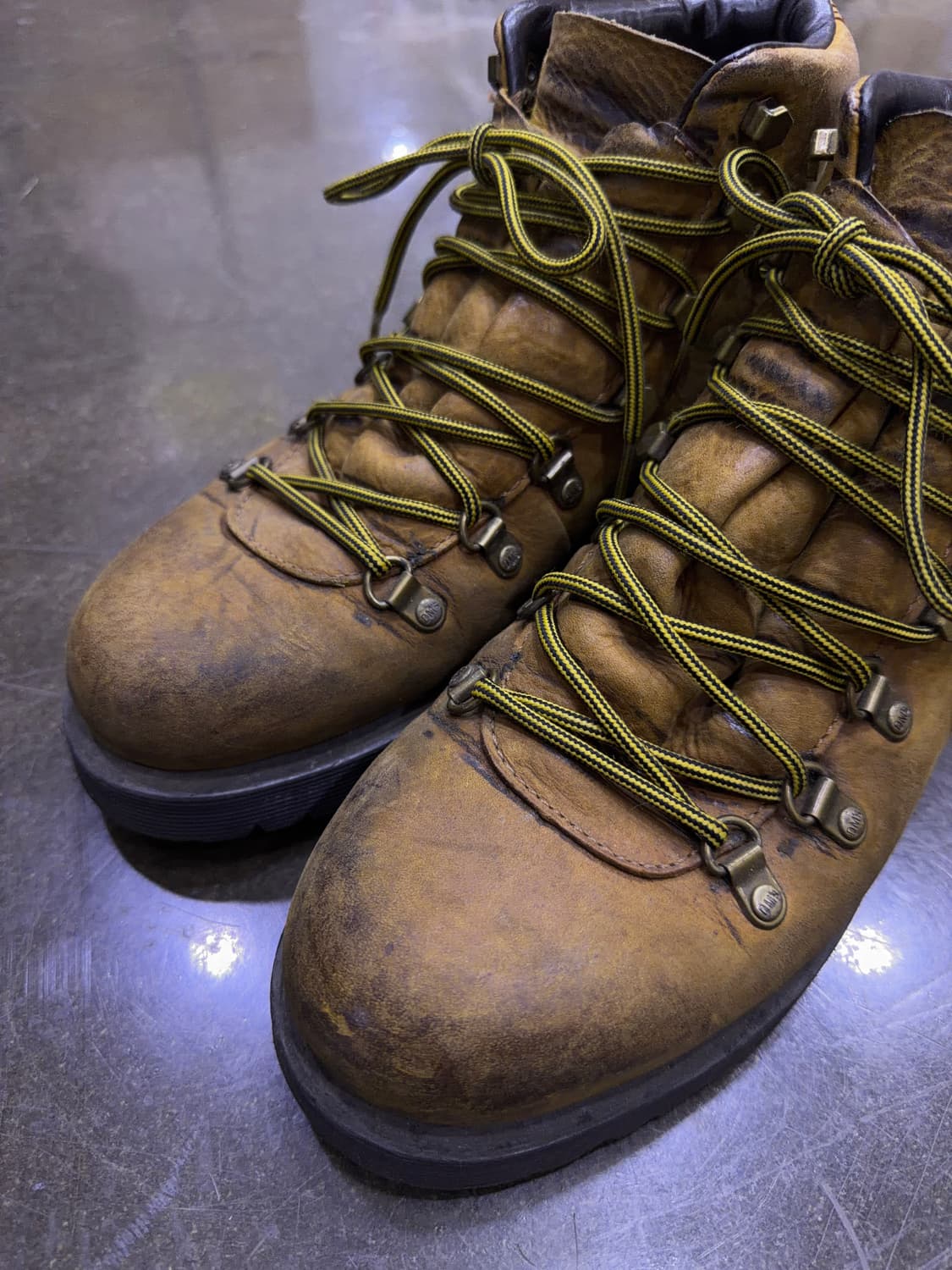 닥터마틴 홀트 하이킹 트래킹 워커 워크 부츠 250 상품이미지3