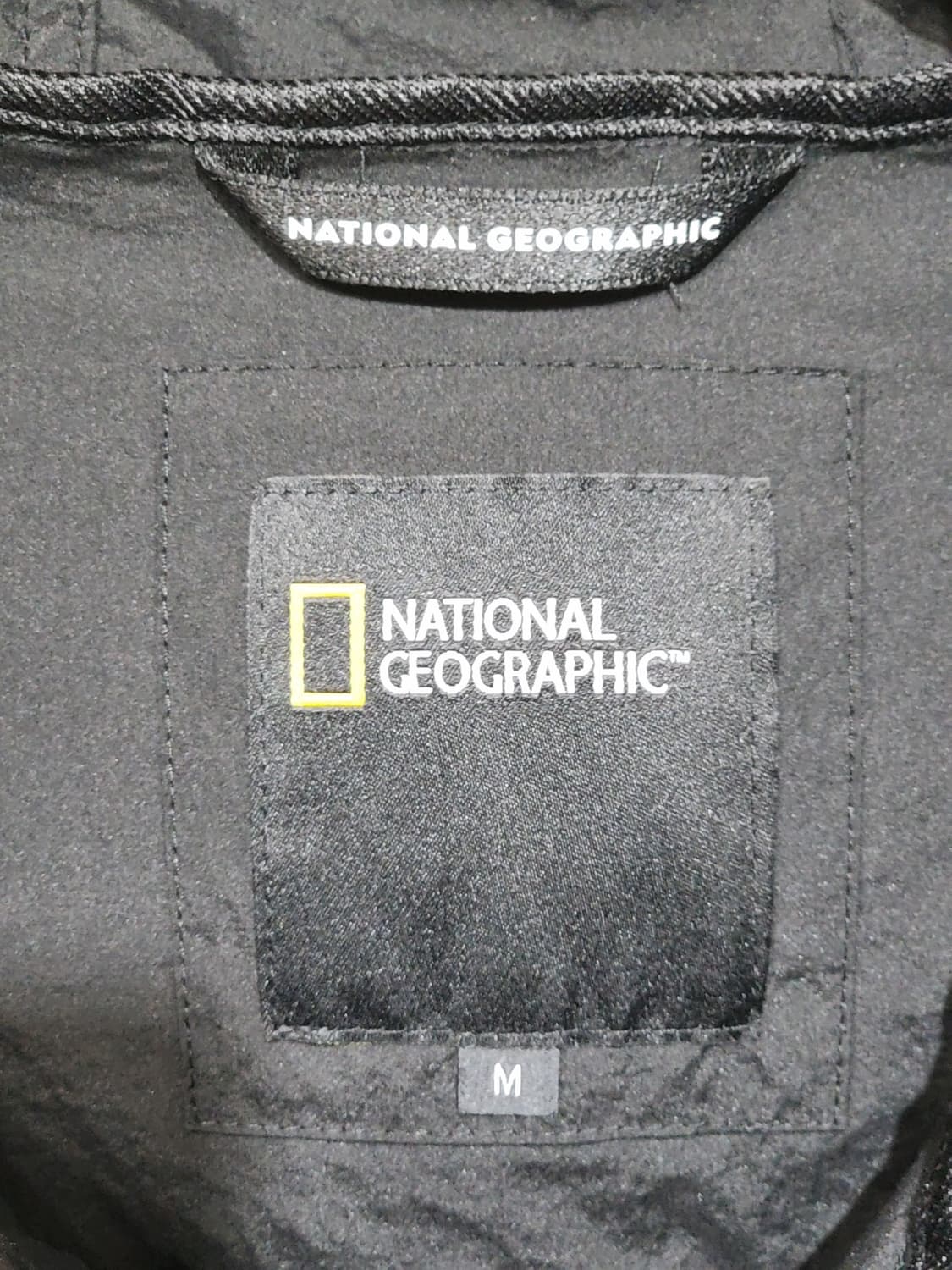 (M) 내셔널지오그래픽 바람막이 점퍼 블랙 와펜 후드자켓  상품이미지3
