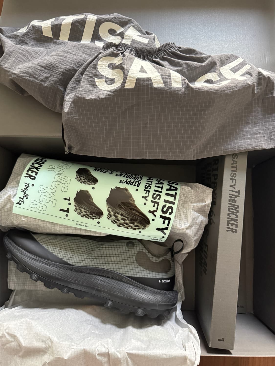 Satisfy 더 라커 쉐도우 상품이미지3