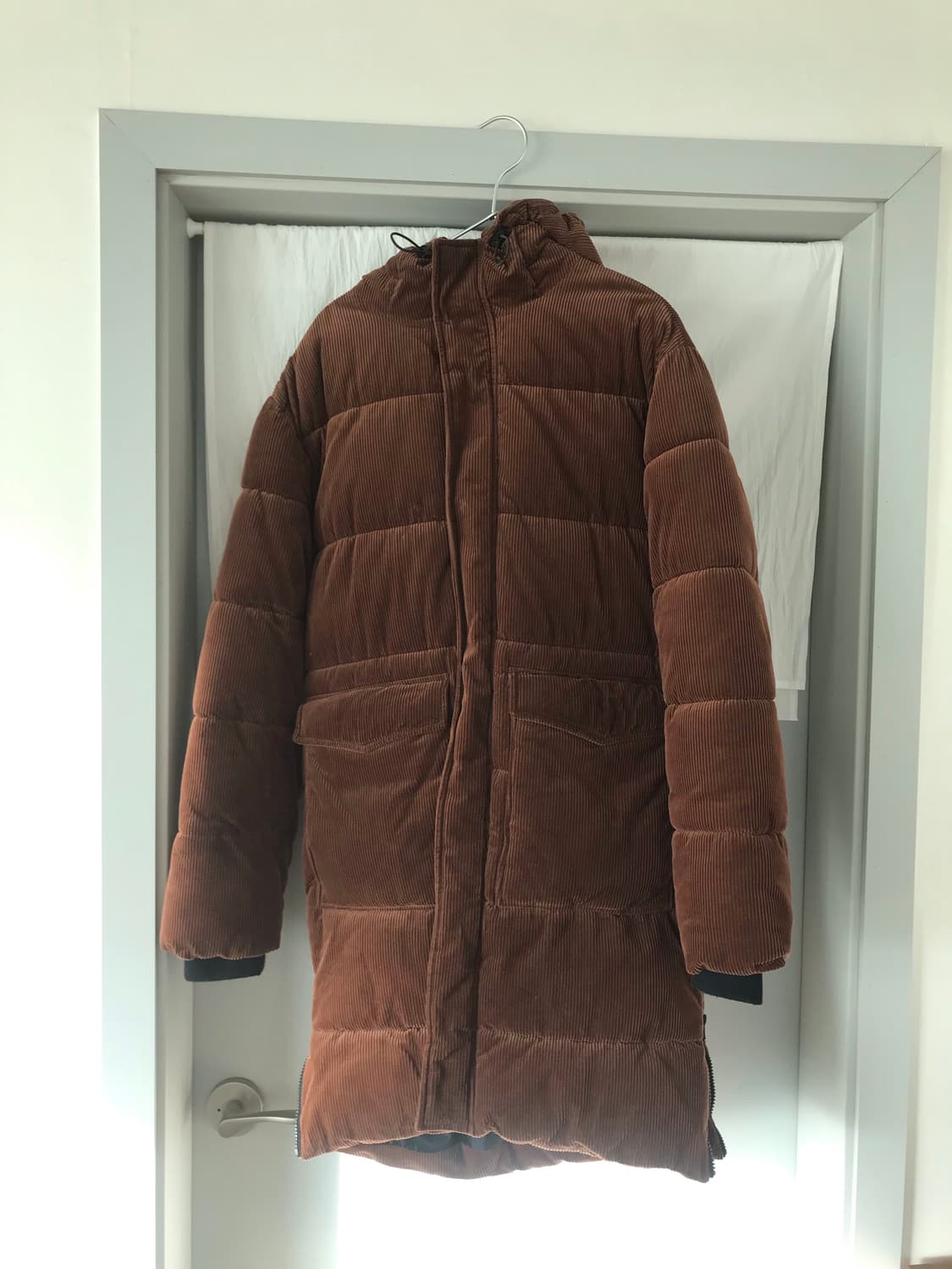 아메리칸이글 코듀로이 롱패딩 브라운 s사이즈 판매합니다. 상품이미지1