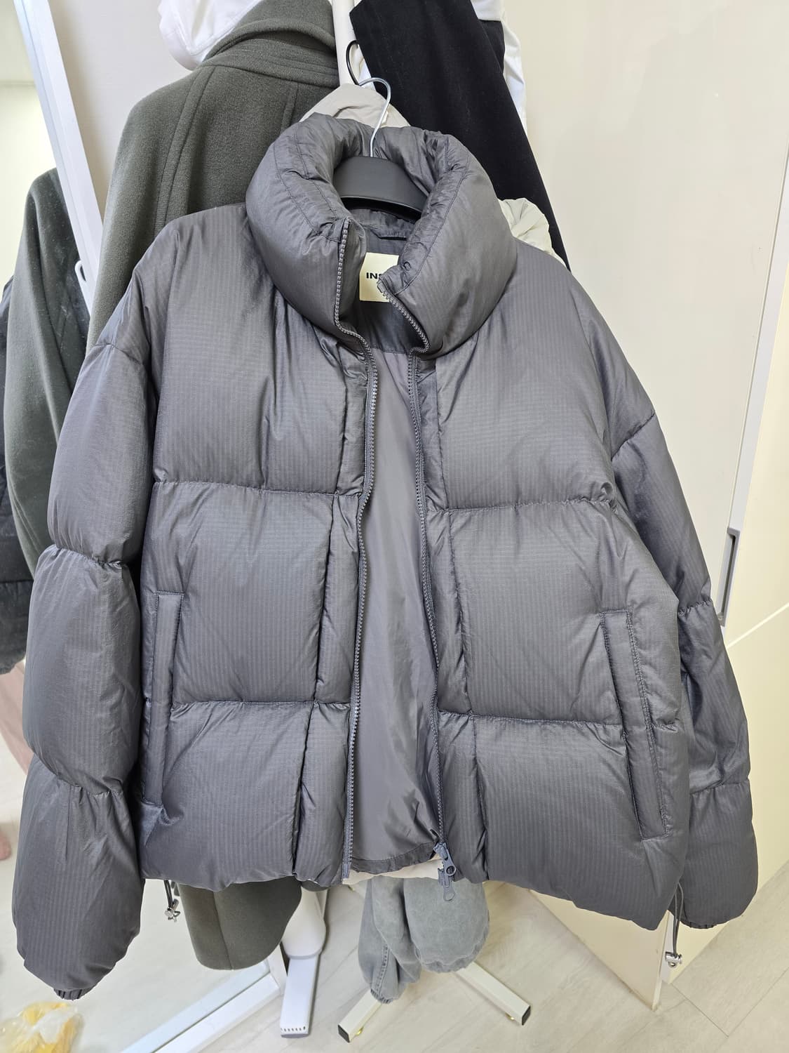 인사일런스 구스다운 숏패딩 상품이미지1