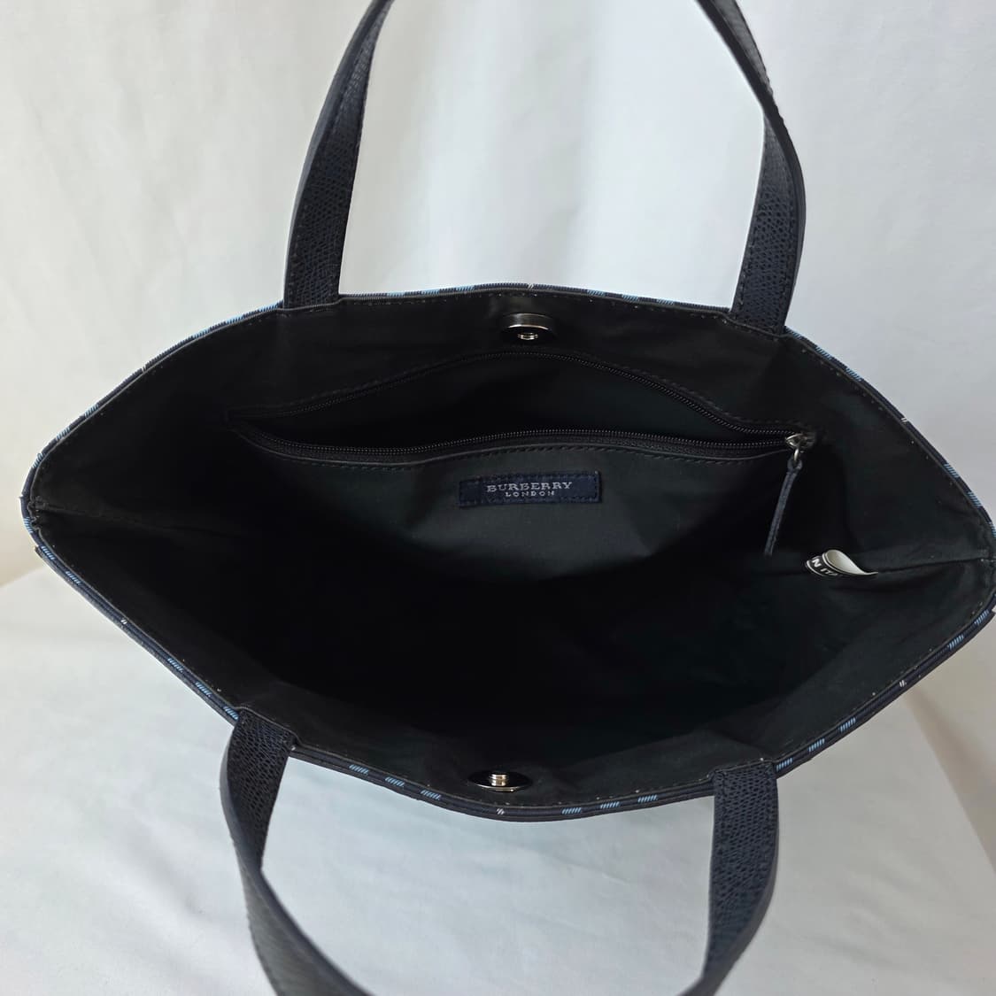 [정품 BURBERRY] 버버리 노바체크 여성 나일론 토트백 상품이미지9