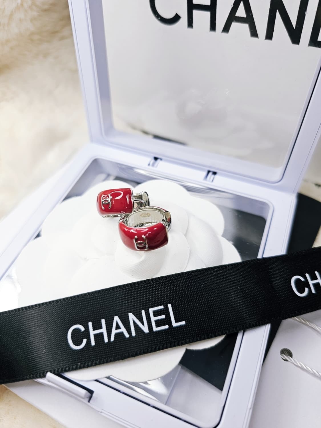 빈티지 샤넬 레드 원터치 이어링 상품이미지4