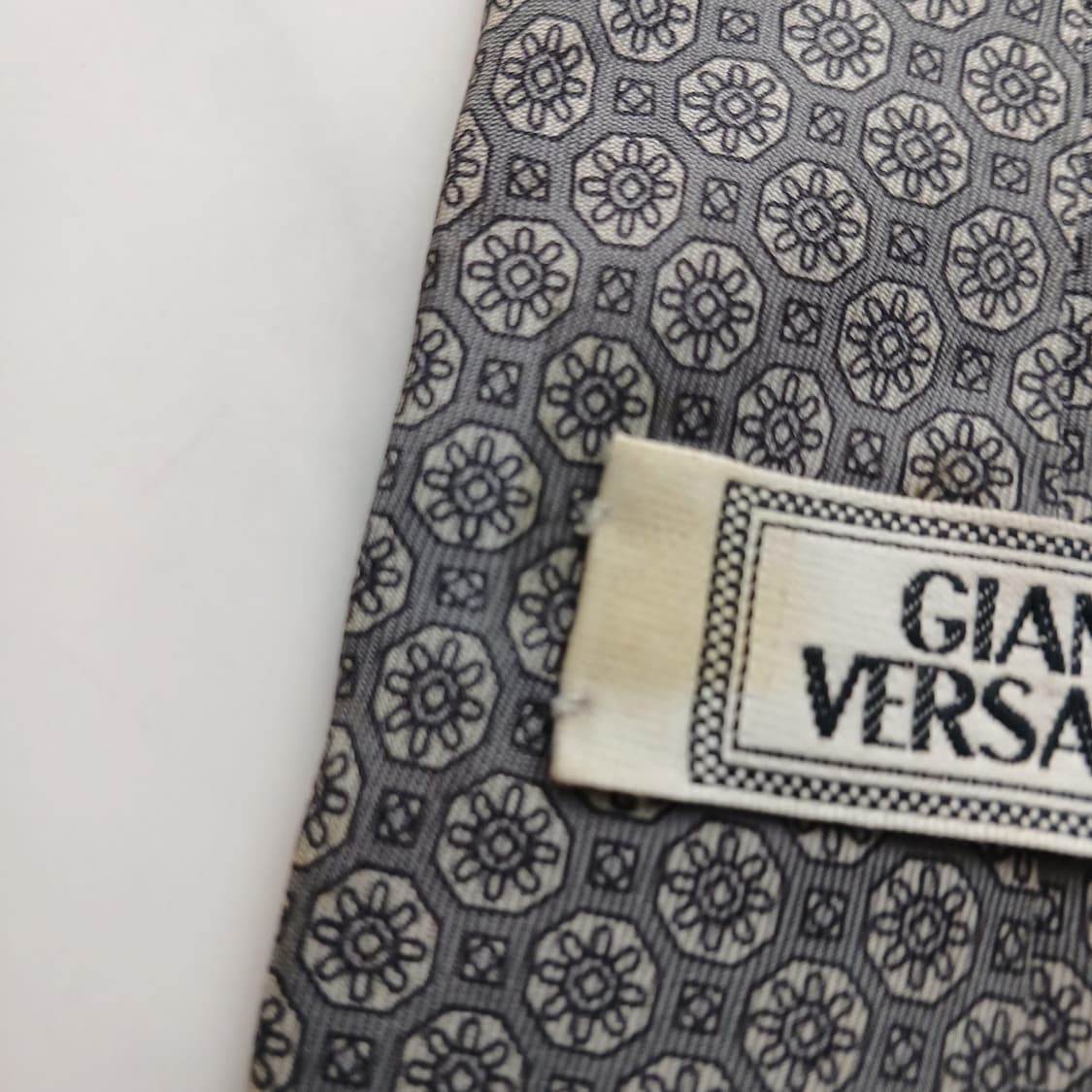 지안니 베르사체 실크 바로크 패턴 넥타이 9.5cm B등급 A18725
 상품이미지9